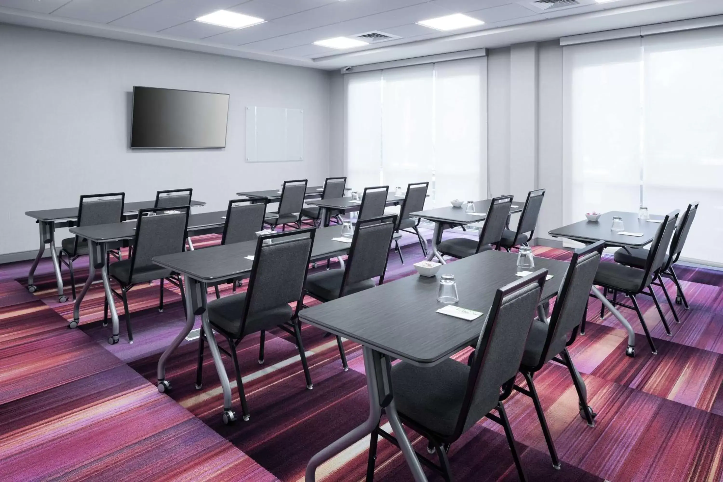 Meeting/conference room in Home2 Suites By Hilton Orlando Airport