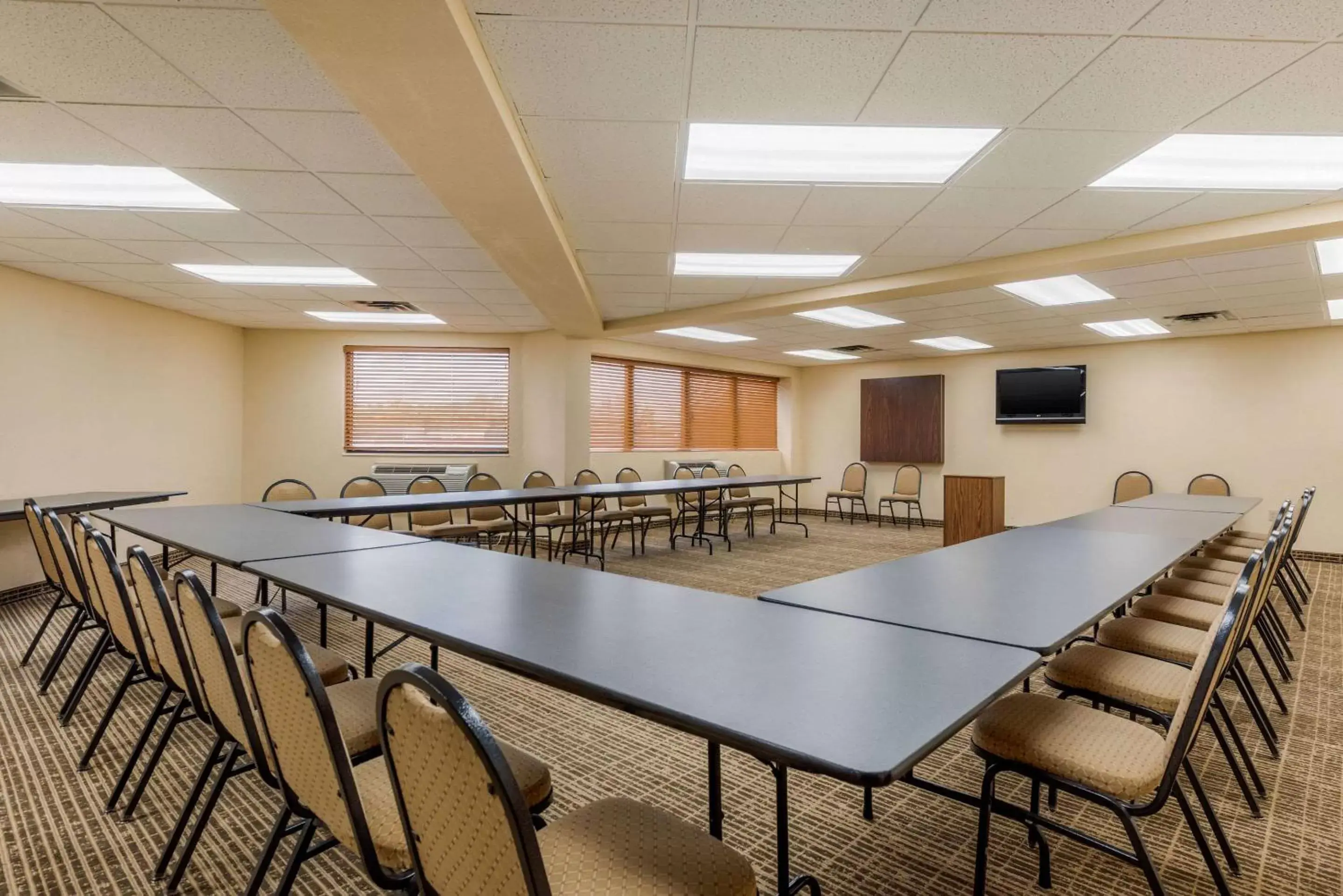 Meeting/conference room in Quality Inn Louisville