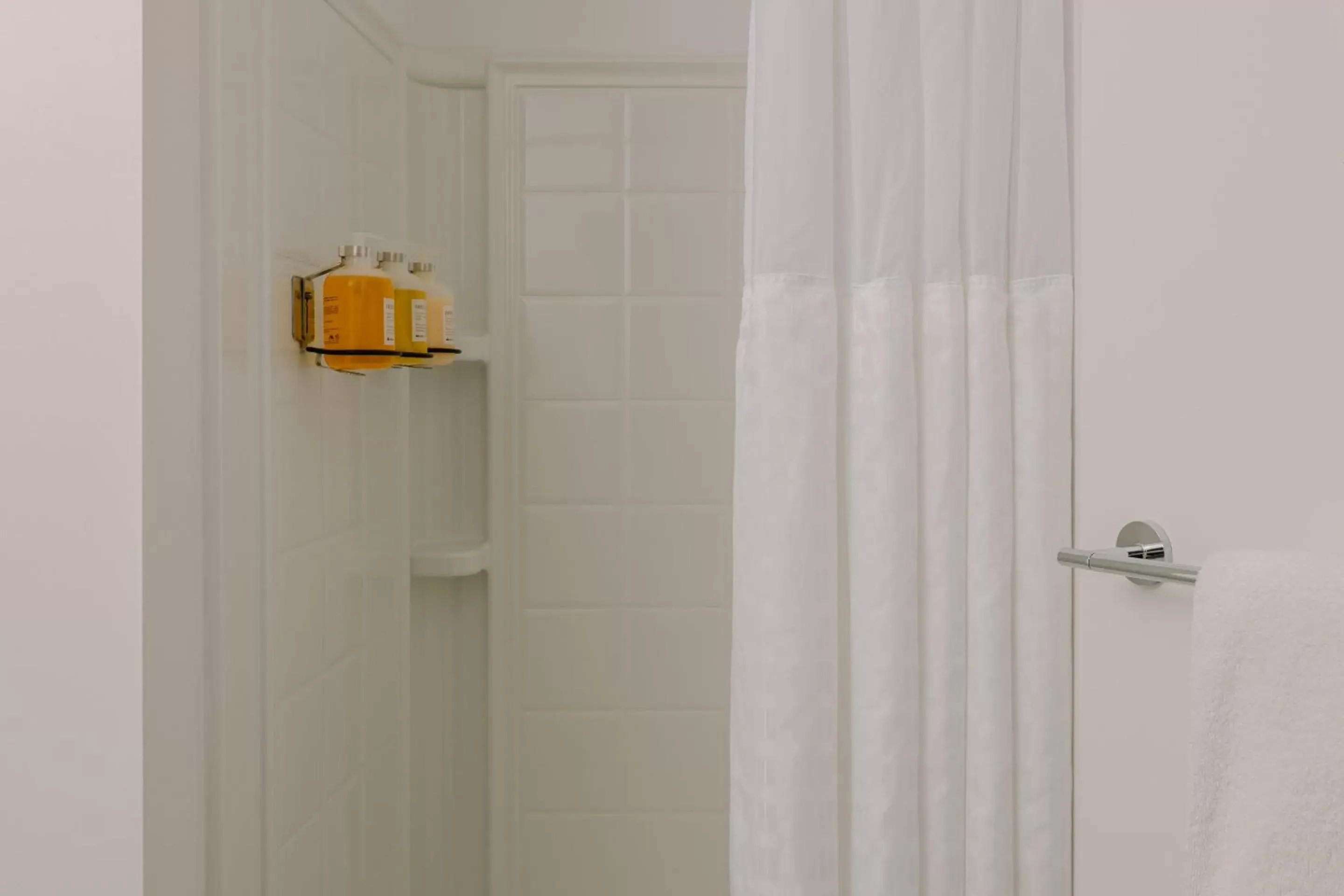 Bathroom in Sonder Gabriel Richard