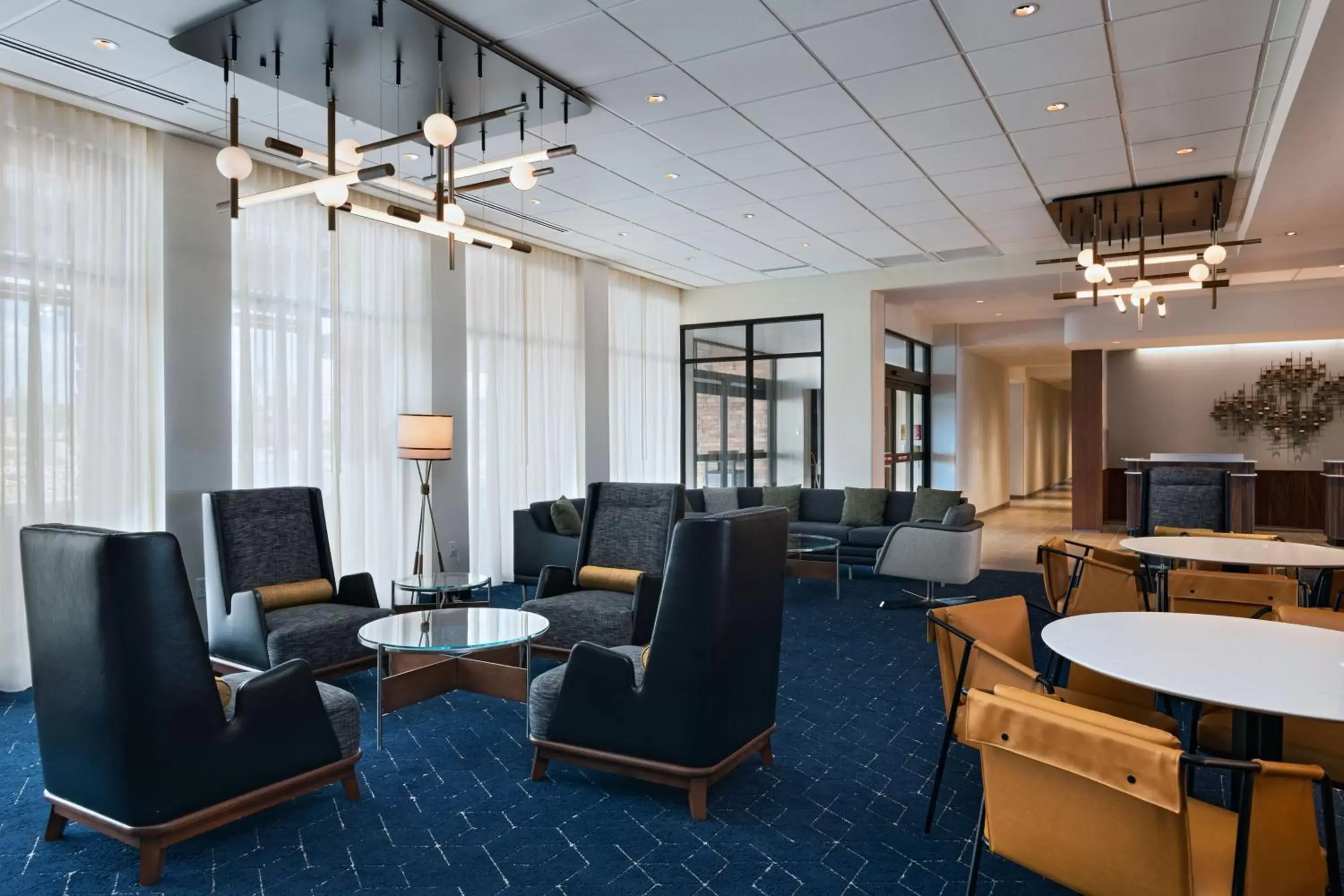 Lounge or bar in Courtyard by Marriott Colorado Springs North, Air Force Academy