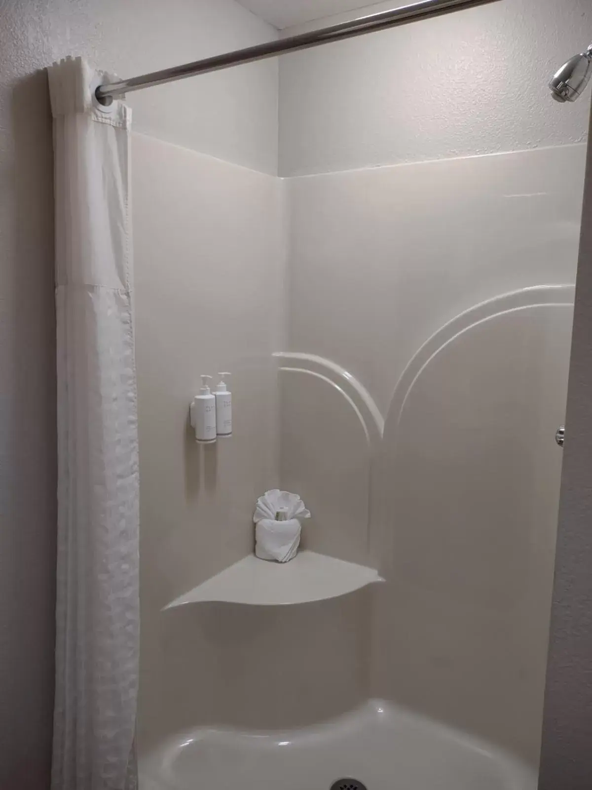 Shower, Bathroom in Days Inn by Wyndham Lonoke