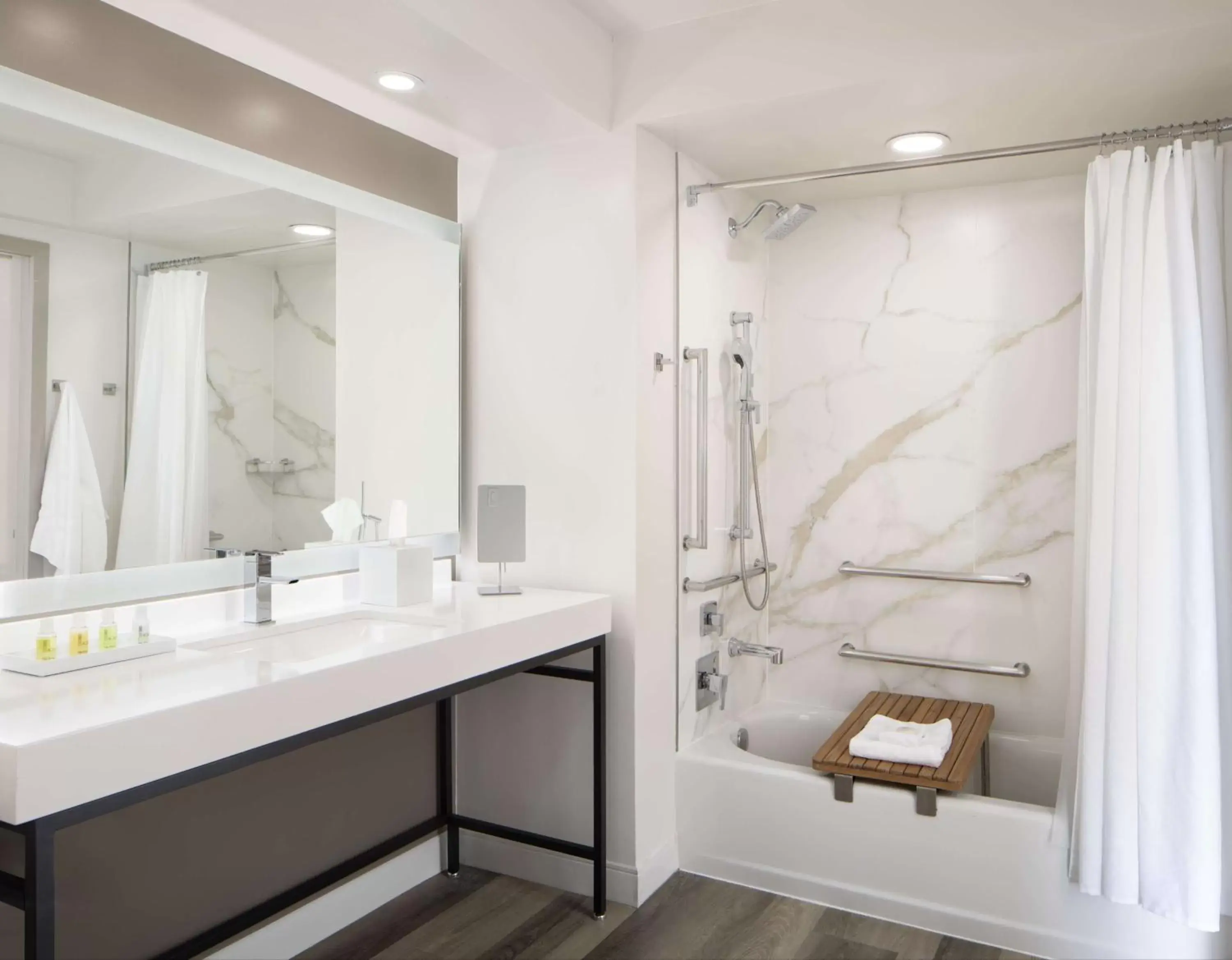 Bathroom in The Royal Sonesta Kauai Resort Lihue