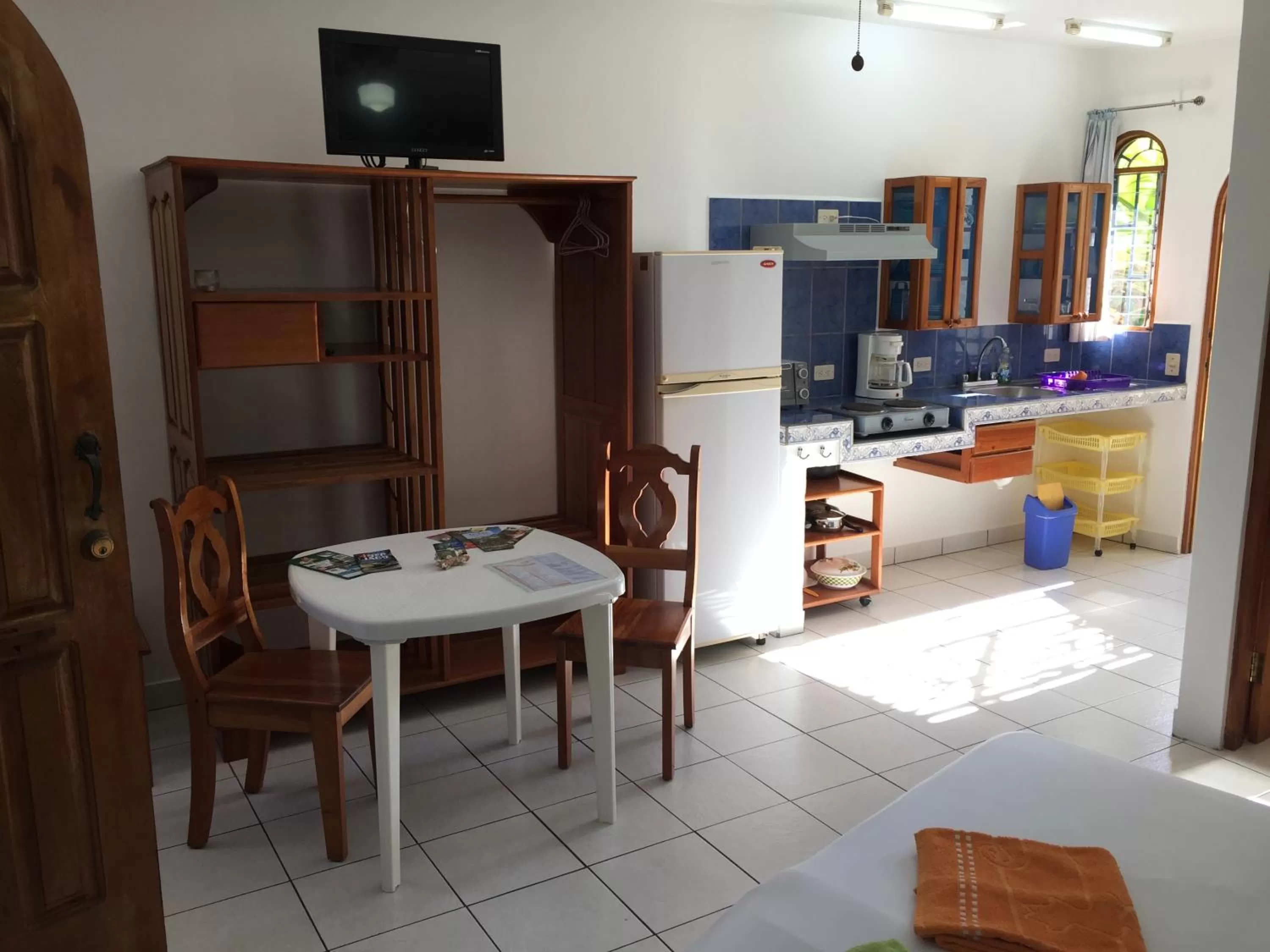 Kitchen or kitchenette, Bed in La Perlita