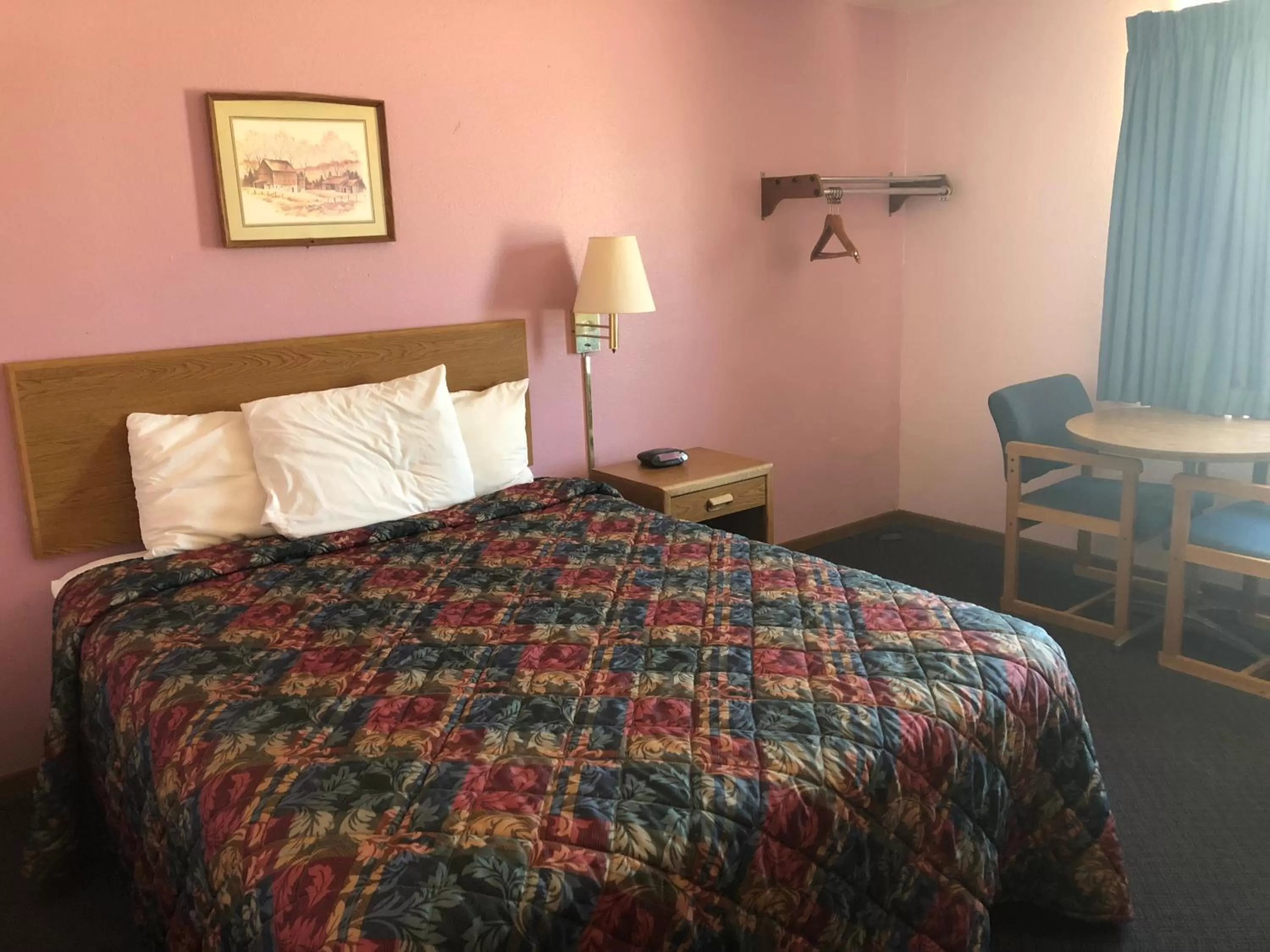 Bed in Executive Inn