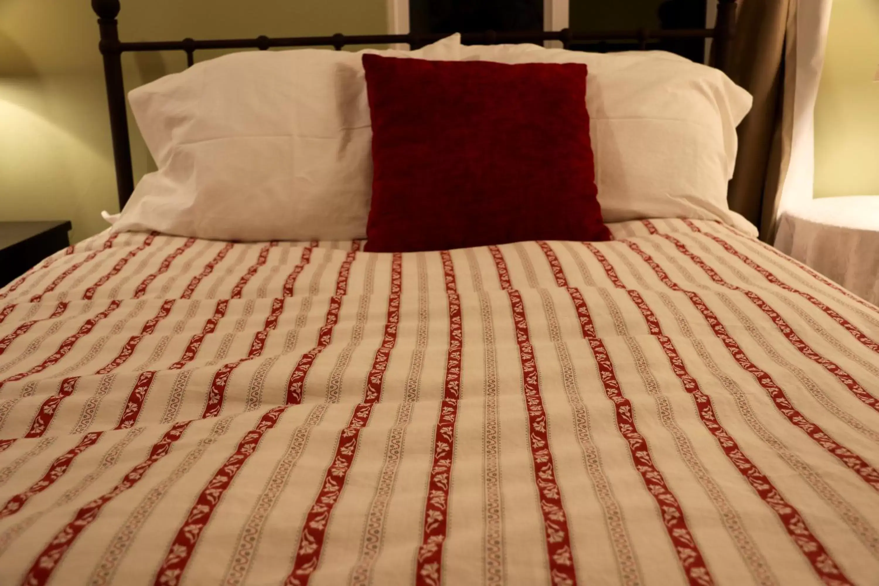 Bed in Mancos Inn