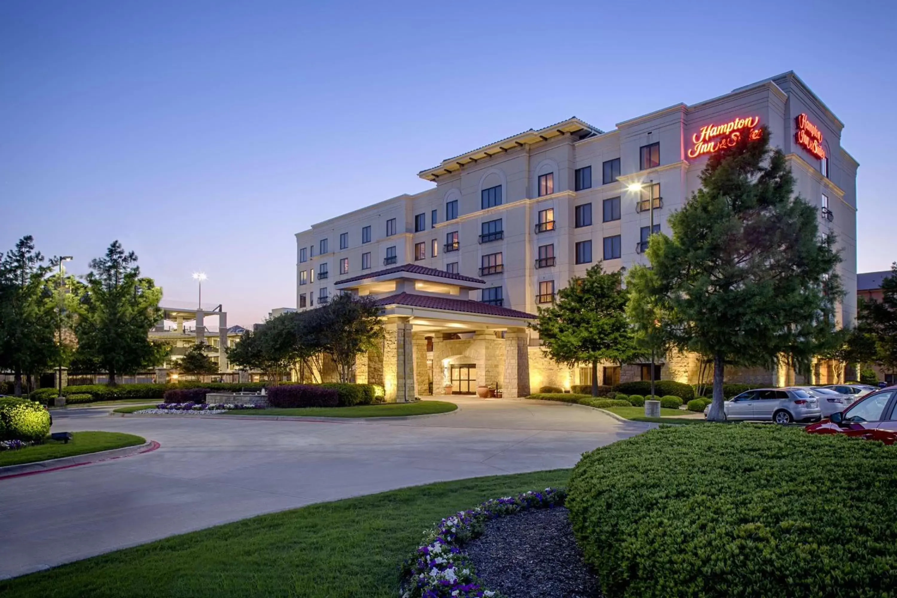 Property Building in Hampton Inn & Suites Legacy Park-Frisco