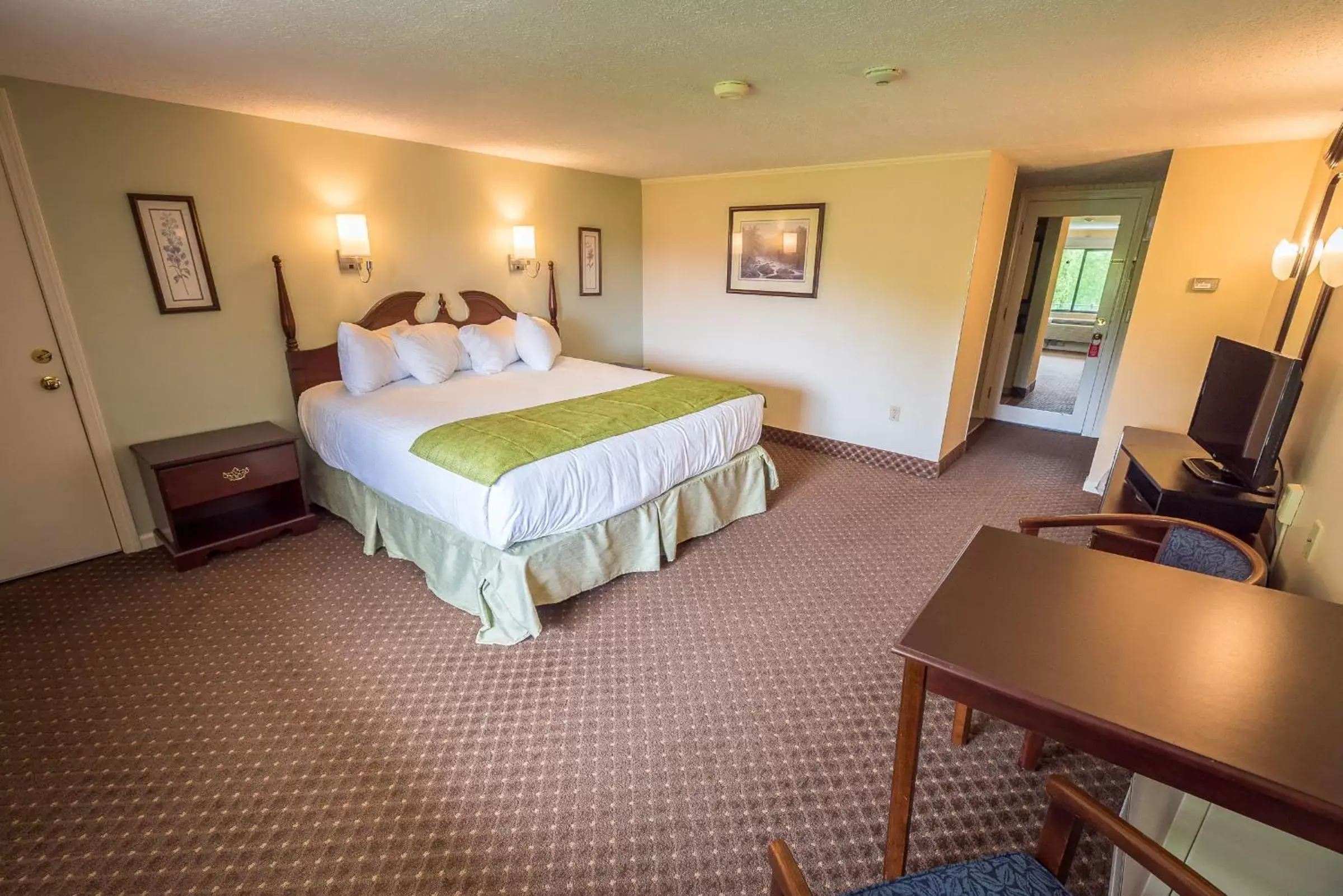 Bed in Fox Ridge Resort