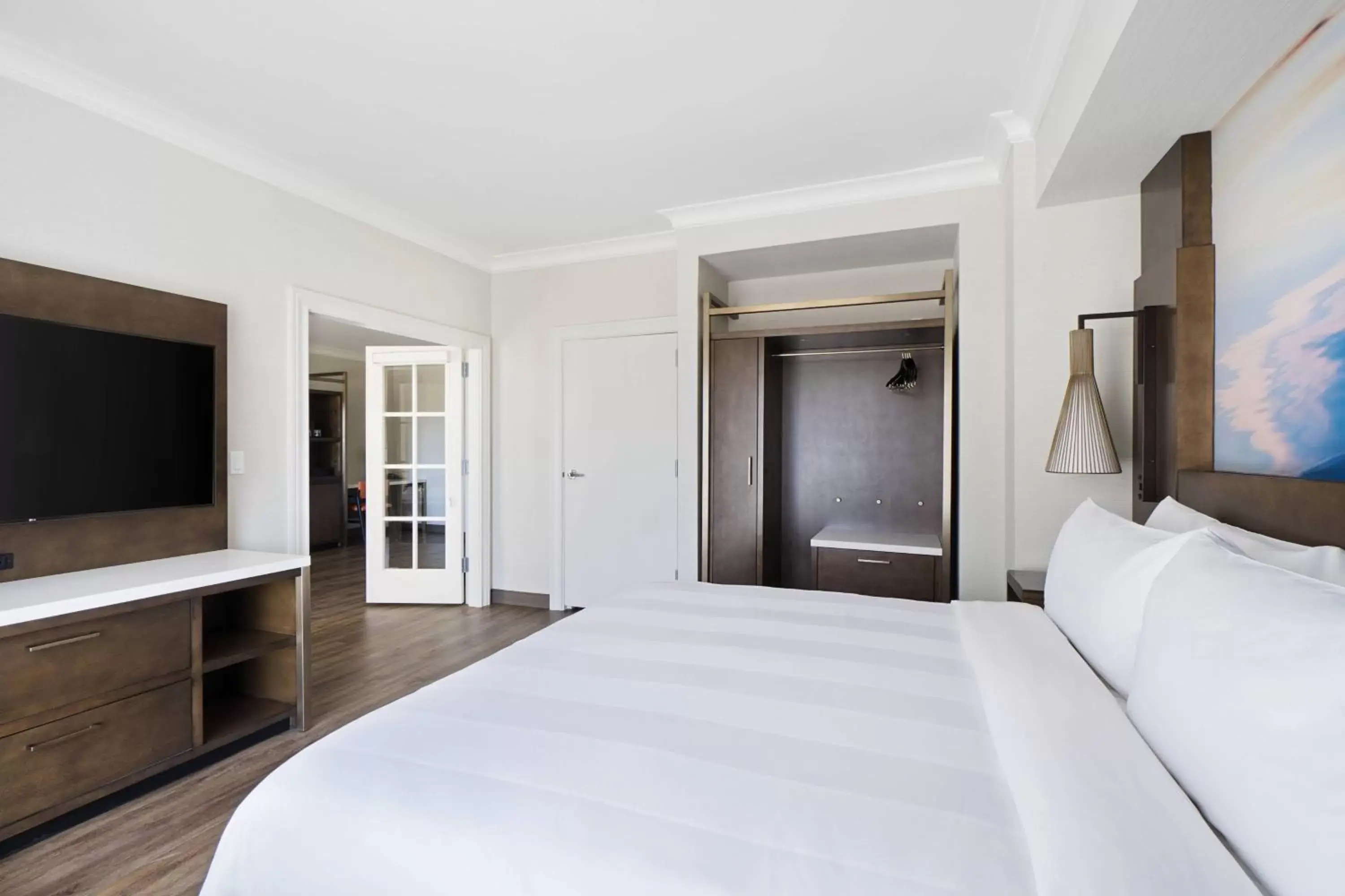 Bedroom, Bed in San Diego Marriott Del Mar