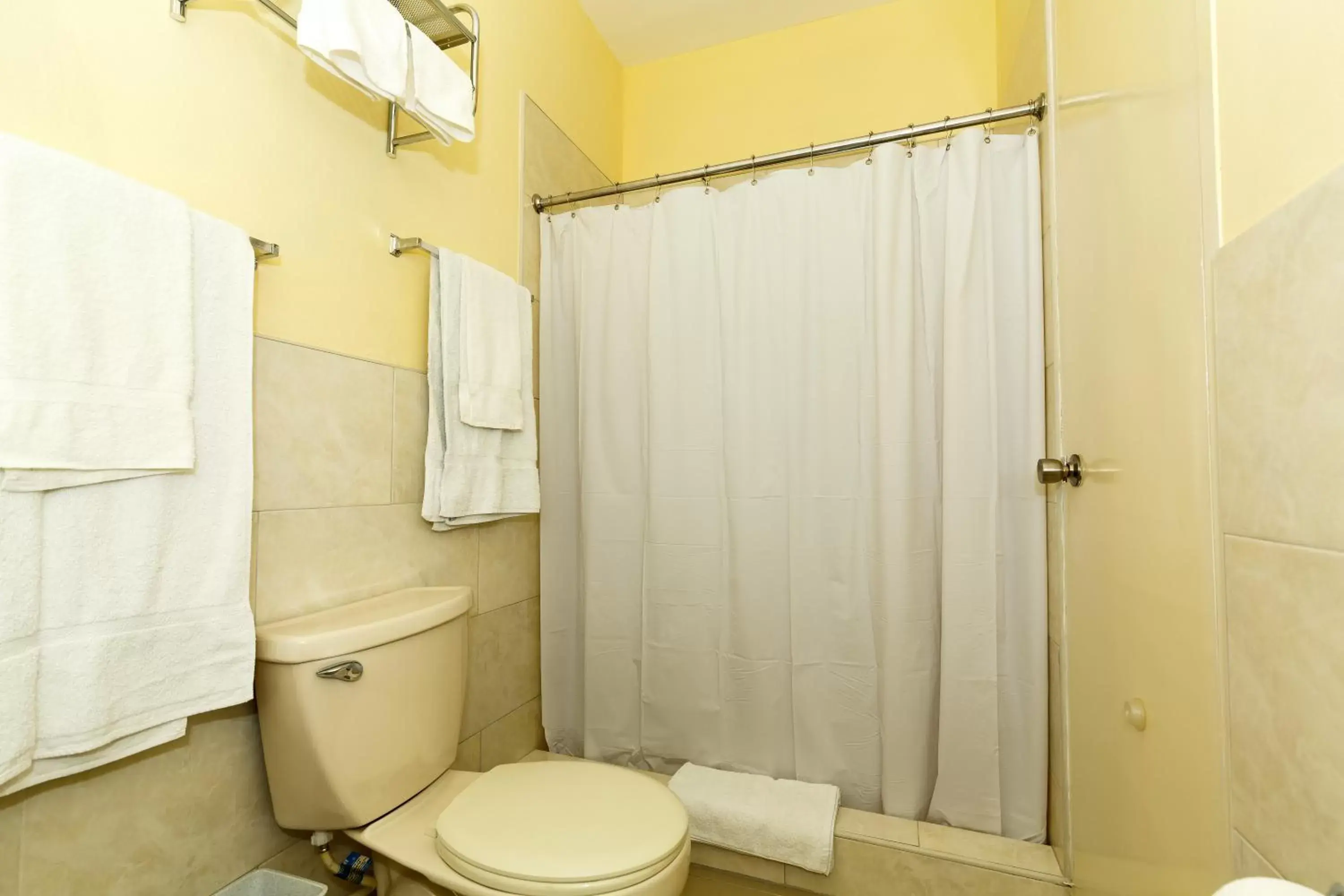 Bathroom in Jasmine Inn