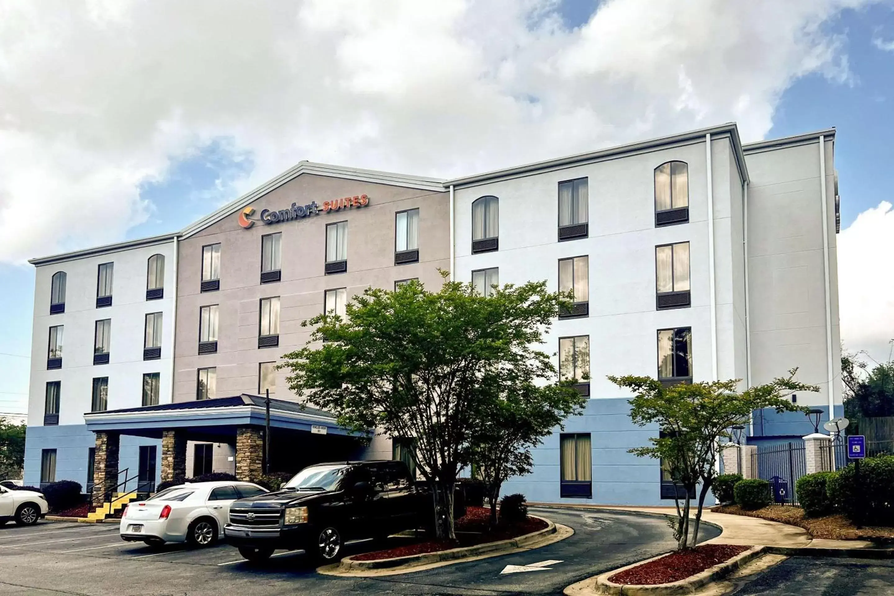 Property building in Comfort Suites Columbus State University Area Property building in Comfort Suites Columbus State University Area