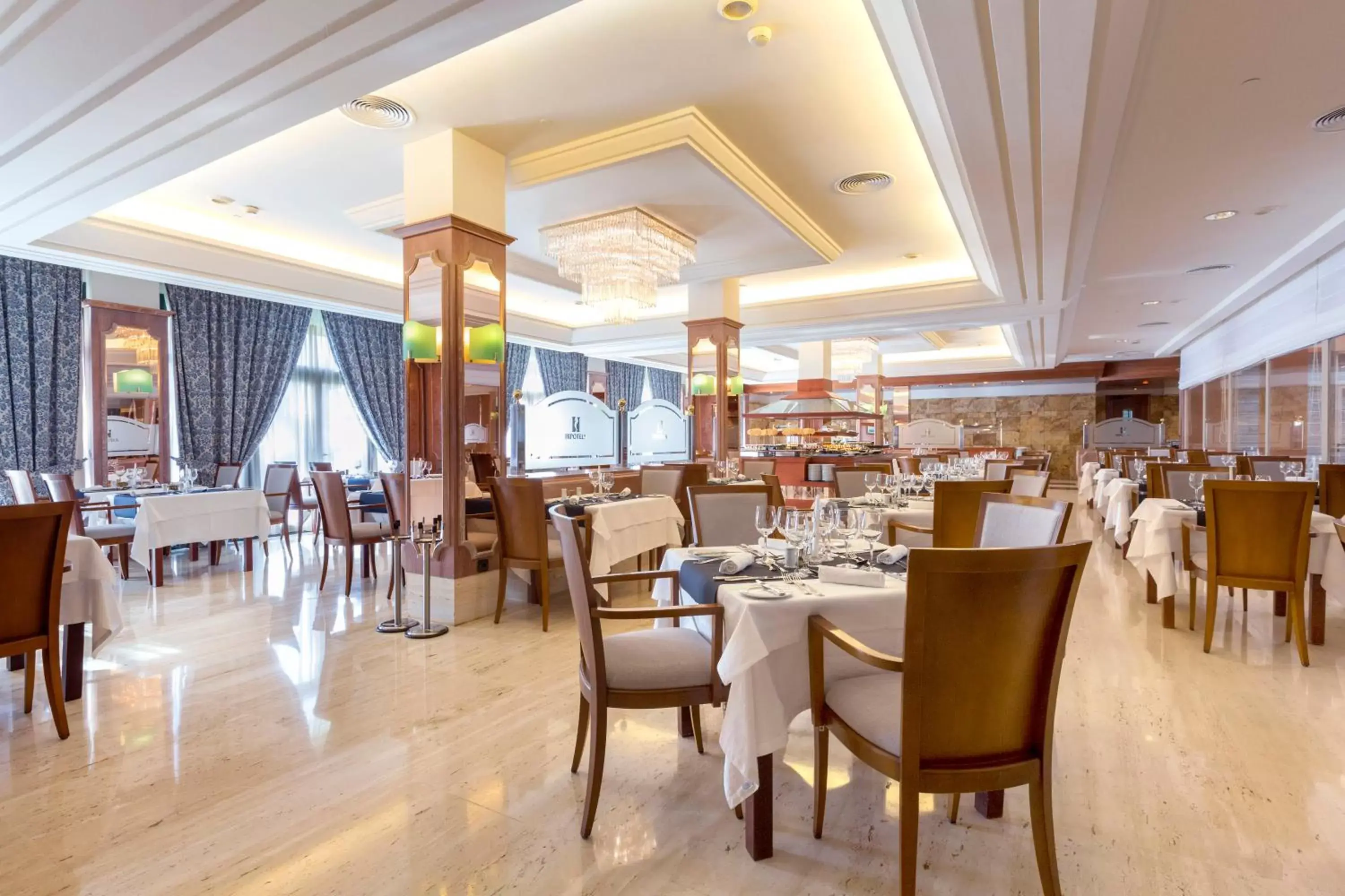 Restaurant/places to eat in Hipotels Hipocampo Palace & Spa Restaurant/places to eat in Hipotels Hipocampo Palace & Spa