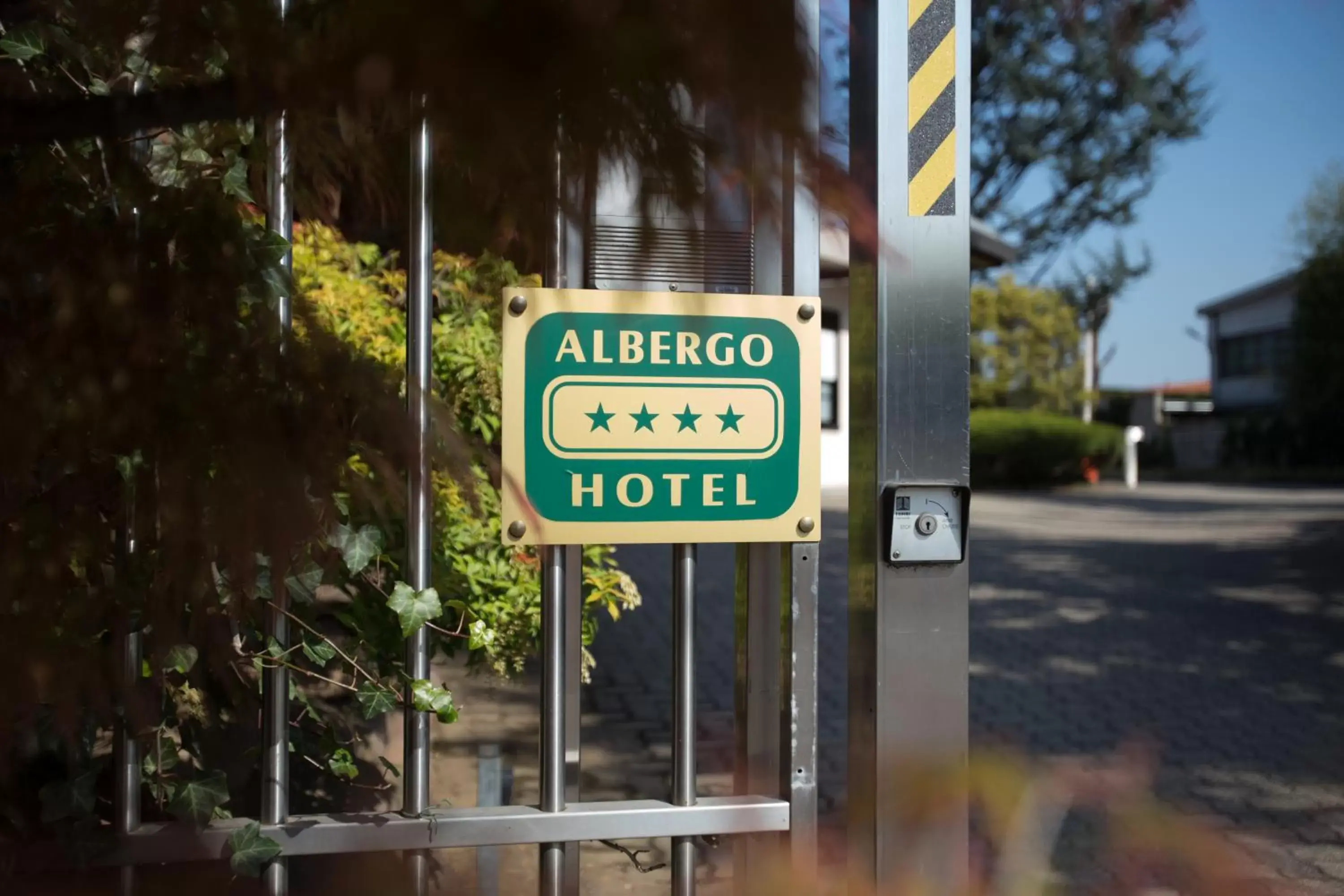 Logo/Certificate/Sign in Airport Hotel Malpensa