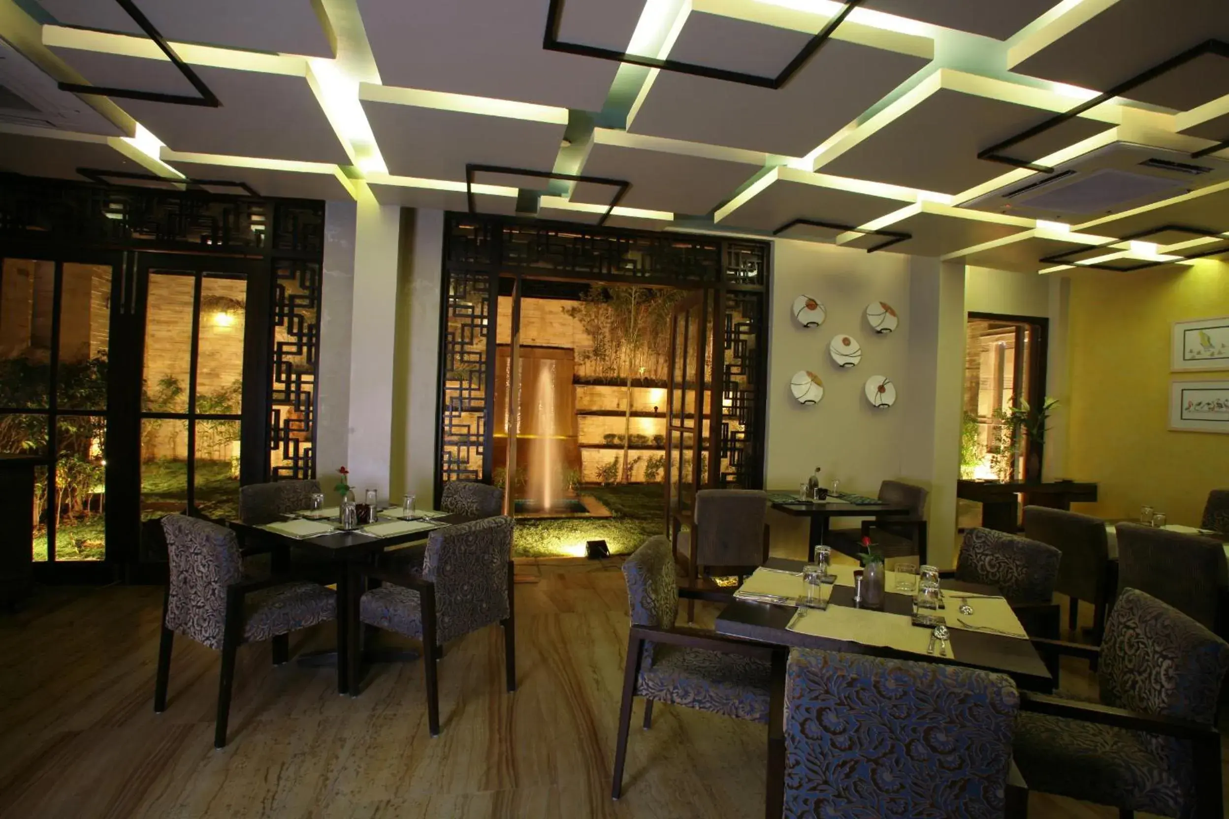 Restaurant/Places to Eat in juSTa Gurgaon