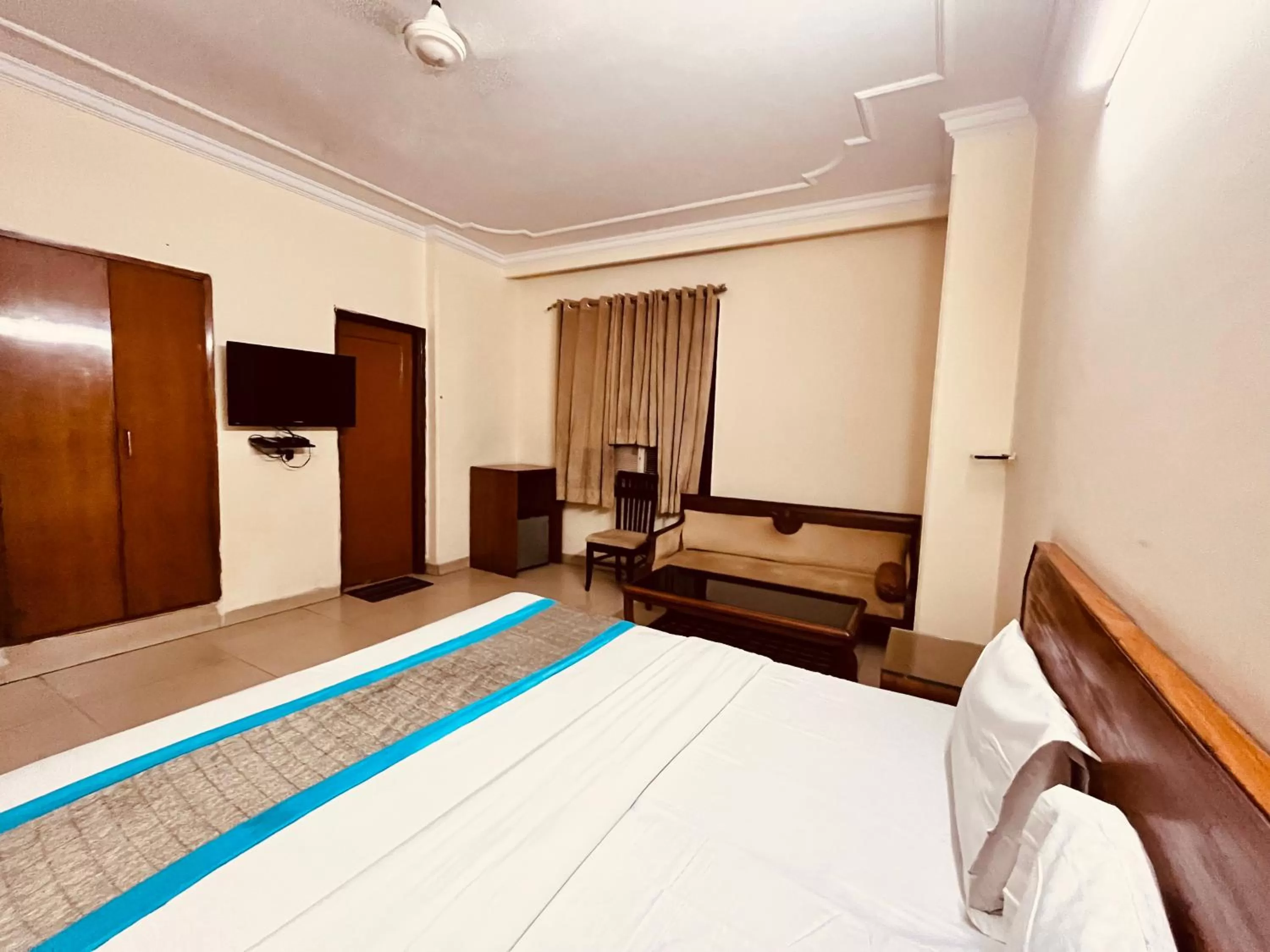 Bed in Ashoka Hotel Karol Bagh Delhi