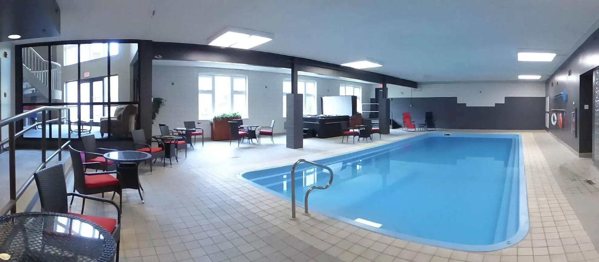 Swimming Pool in Château Logue Hotel