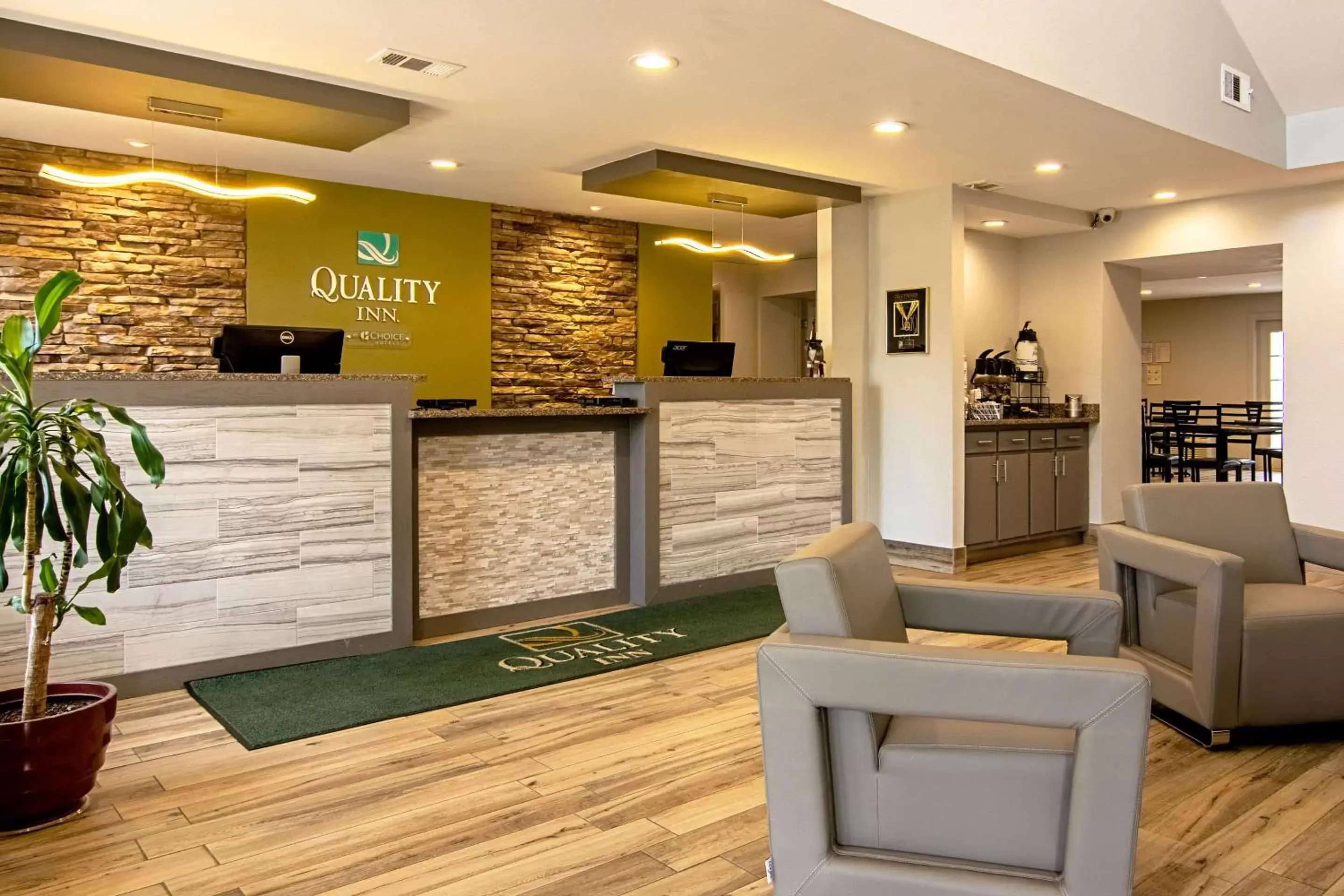 Lobby or reception, Lobby/Reception in Quality Inn Lagrange