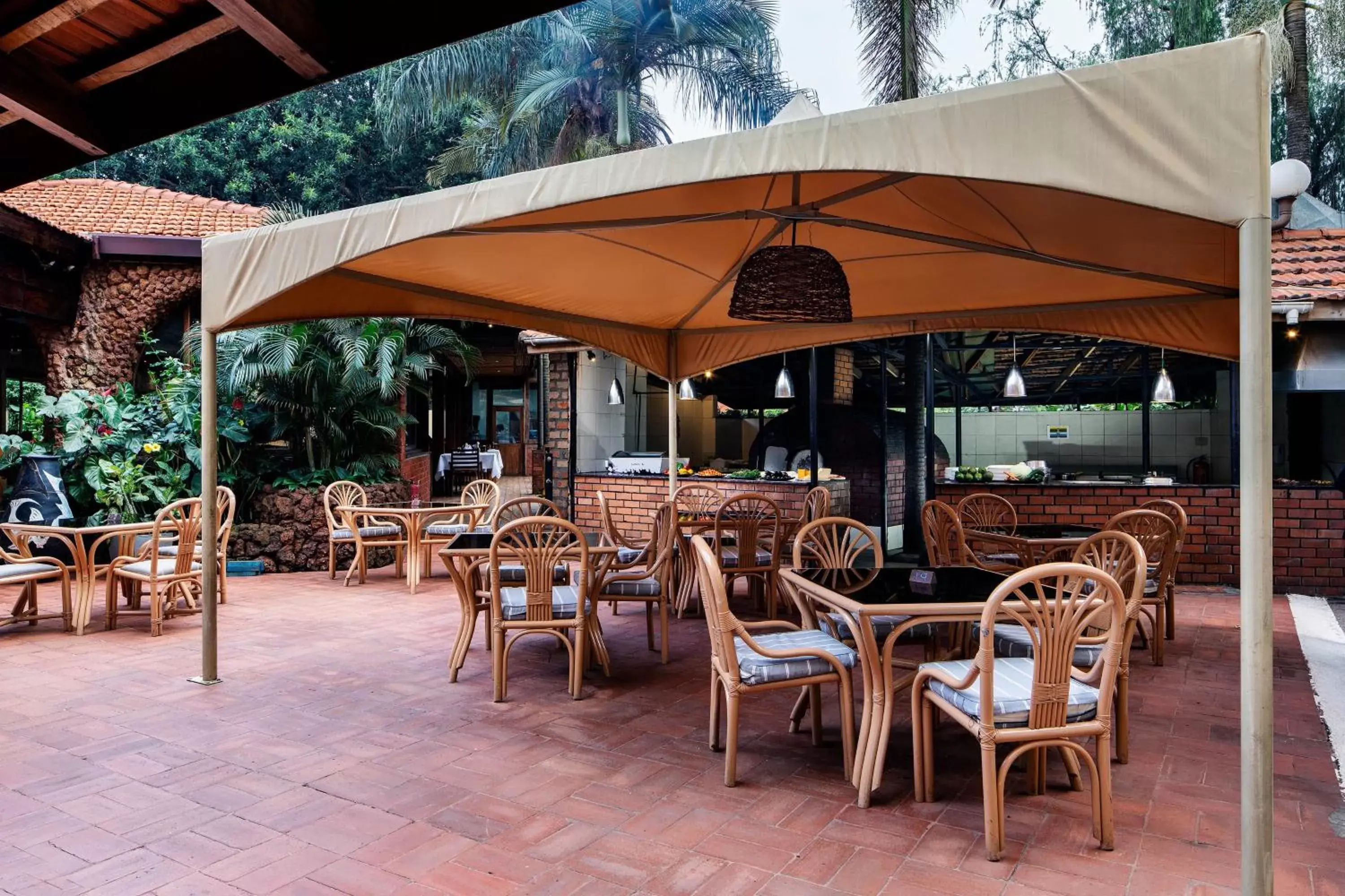 Restaurant/Places to Eat in Sheraton Kampala Hotel