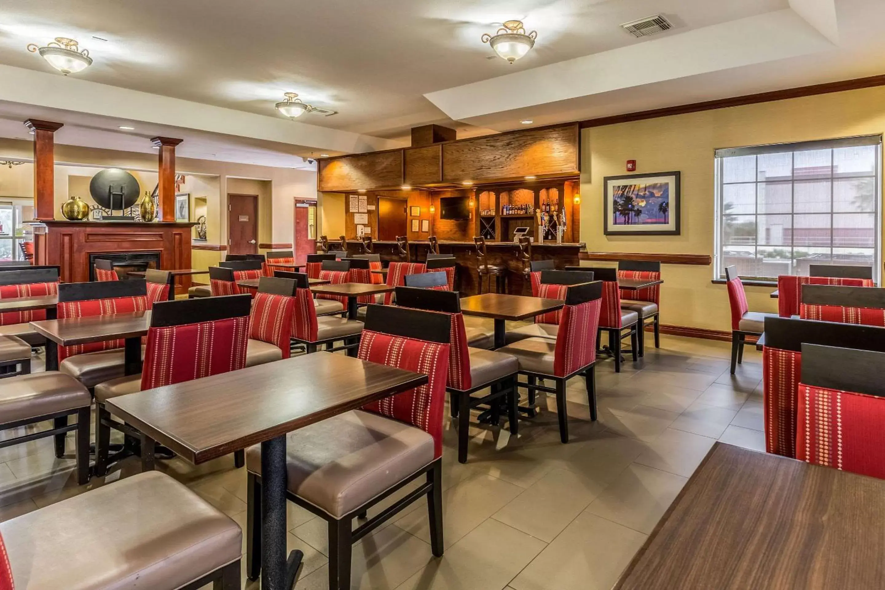 Restaurant/Places to Eat in Comfort Suites Galveston