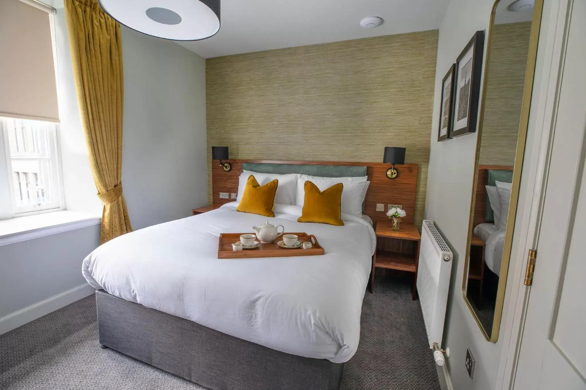 Bedroom, Bed in Blackfriars