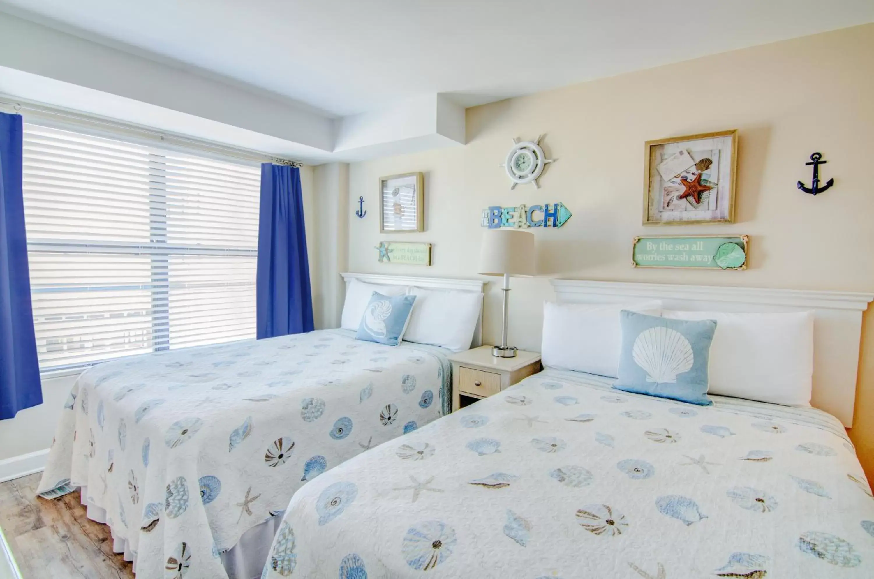 Bedroom, Bed in Forest Dunes Resort