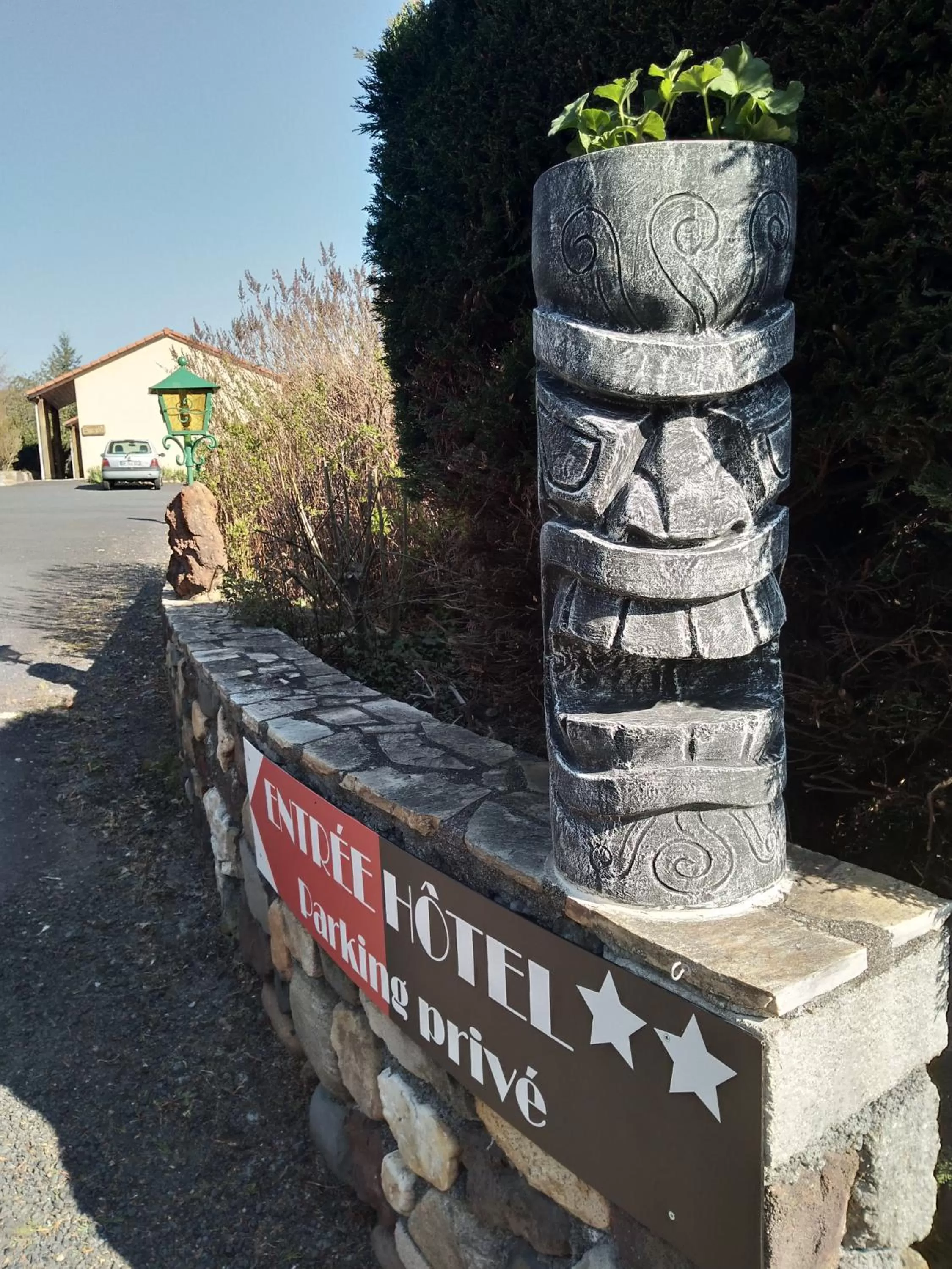 Facade/entrance in Hotel de l'Ile d'Amour