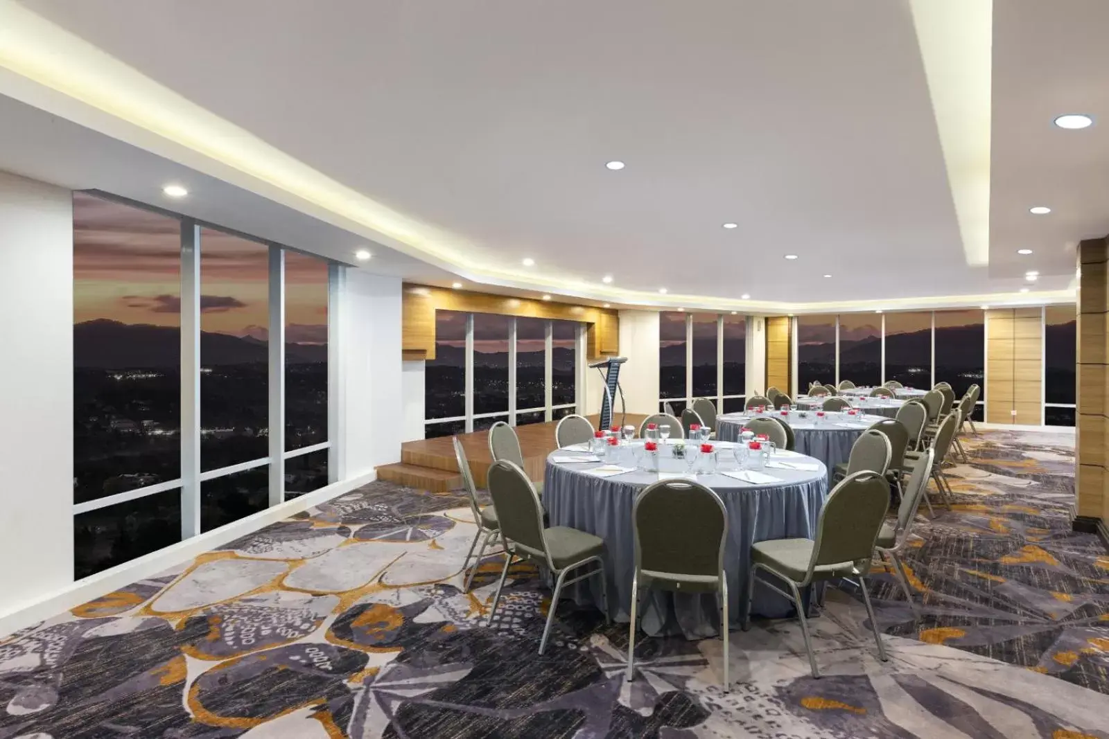 Restaurant/places to eat in favehotel Kediri Restaurant/places to eat in favehotel Kediri