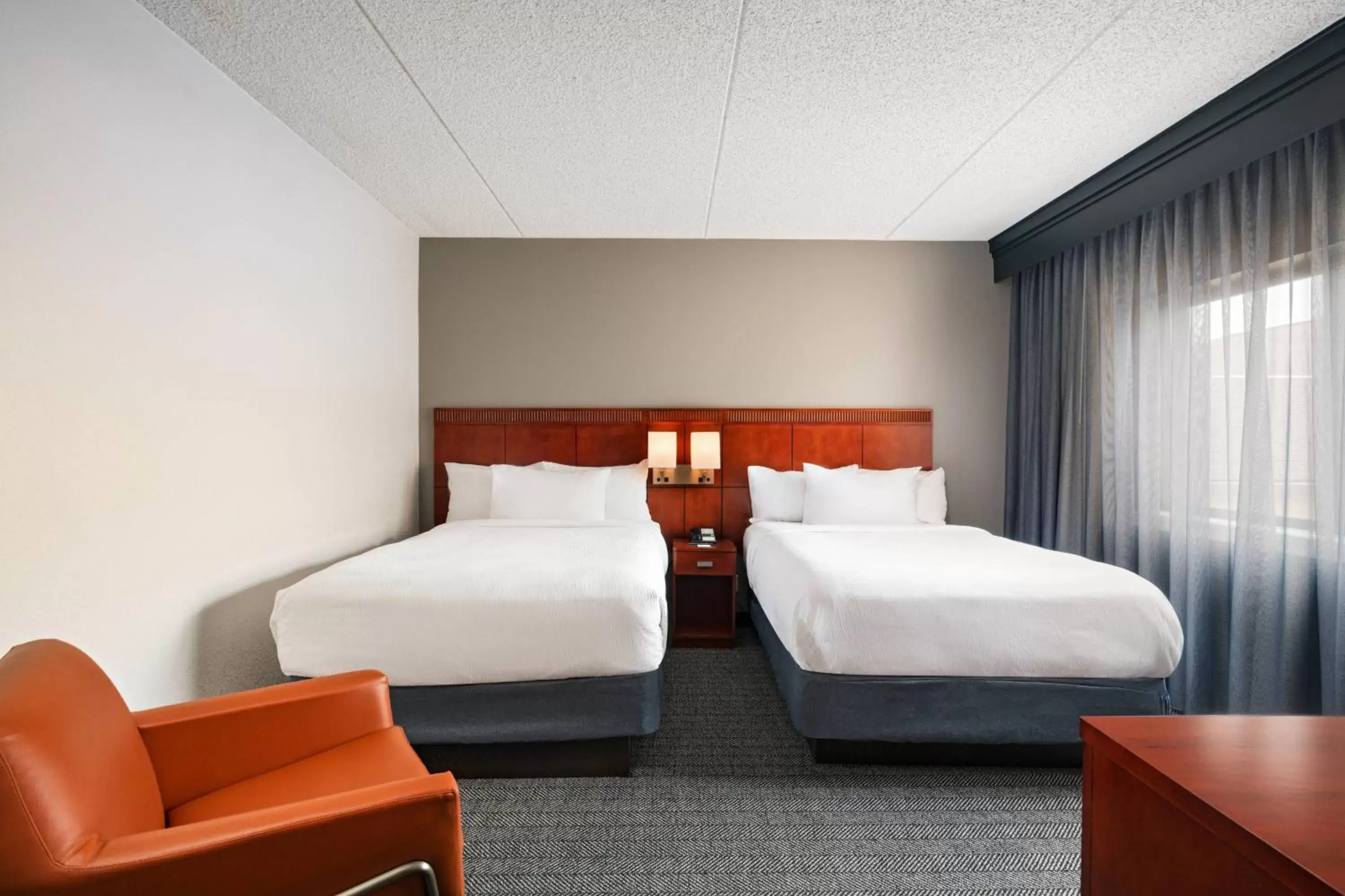 Bedroom, Bed in Courtyard by Marriott San Antonio Medical Center