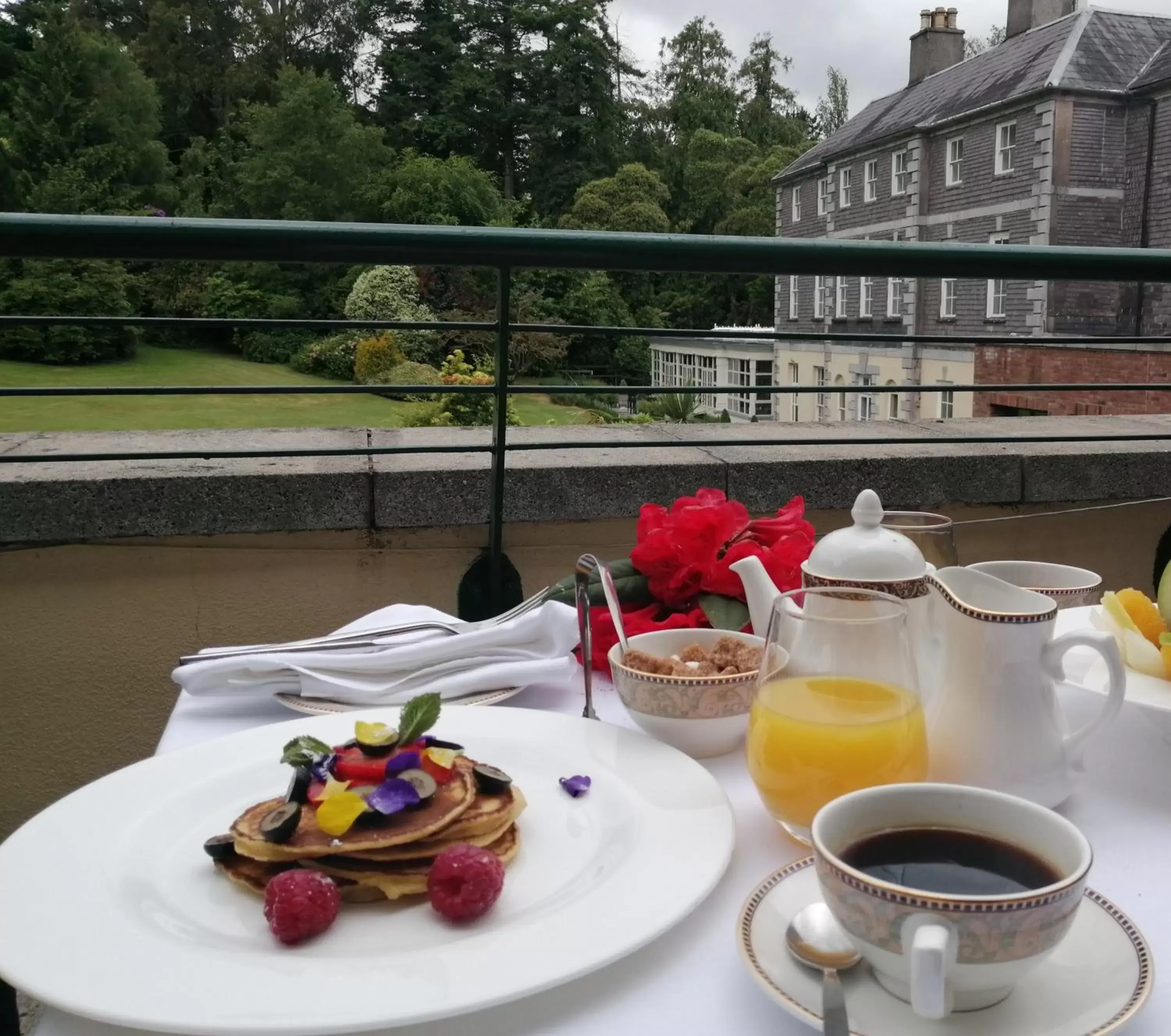 Balcony/Terrace, Breakfast in Maryborough Hotel & Spa