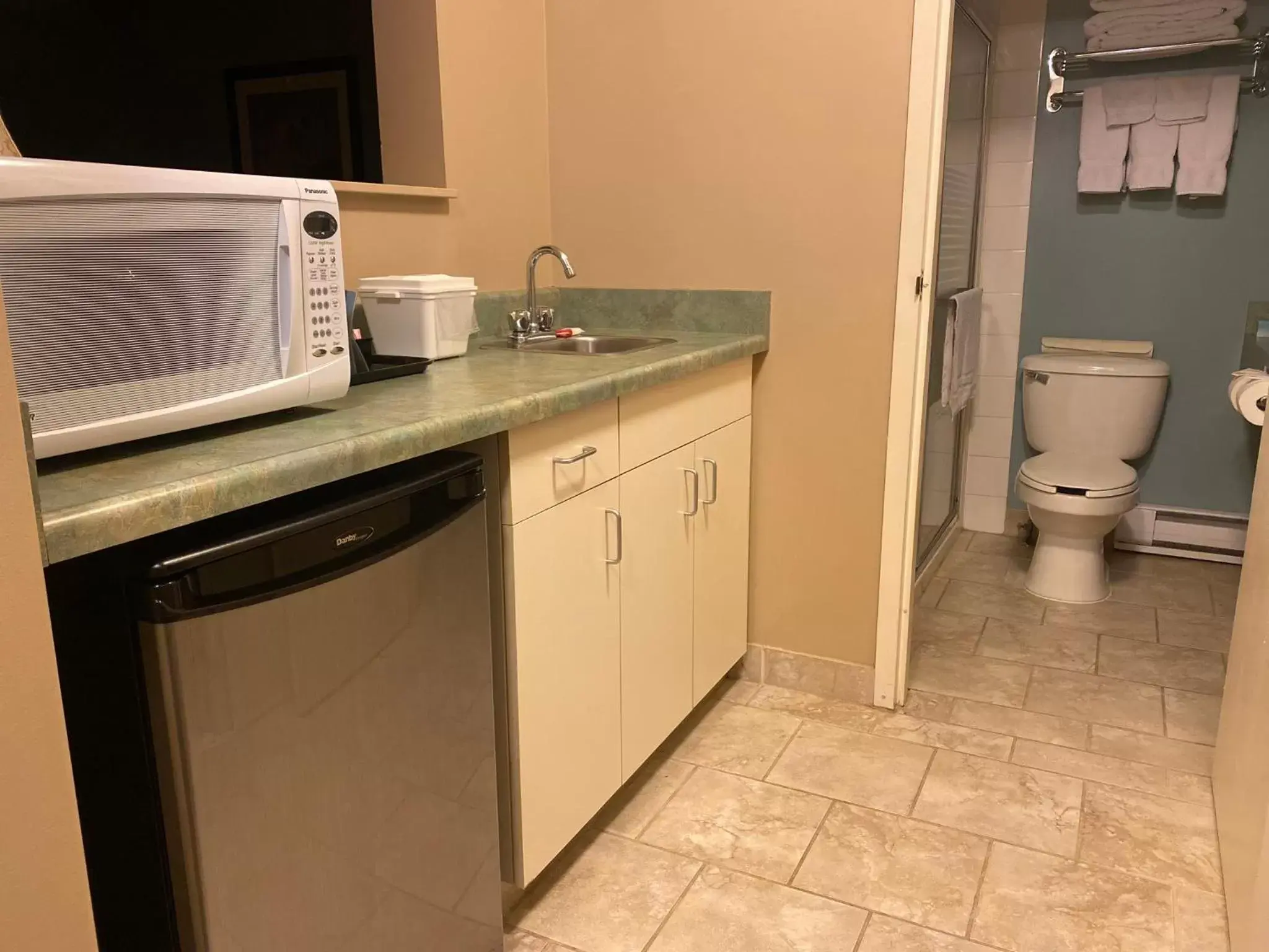 Coffee/tea facilities, Bathroom in Super 8 by Wyndham Edmonton South