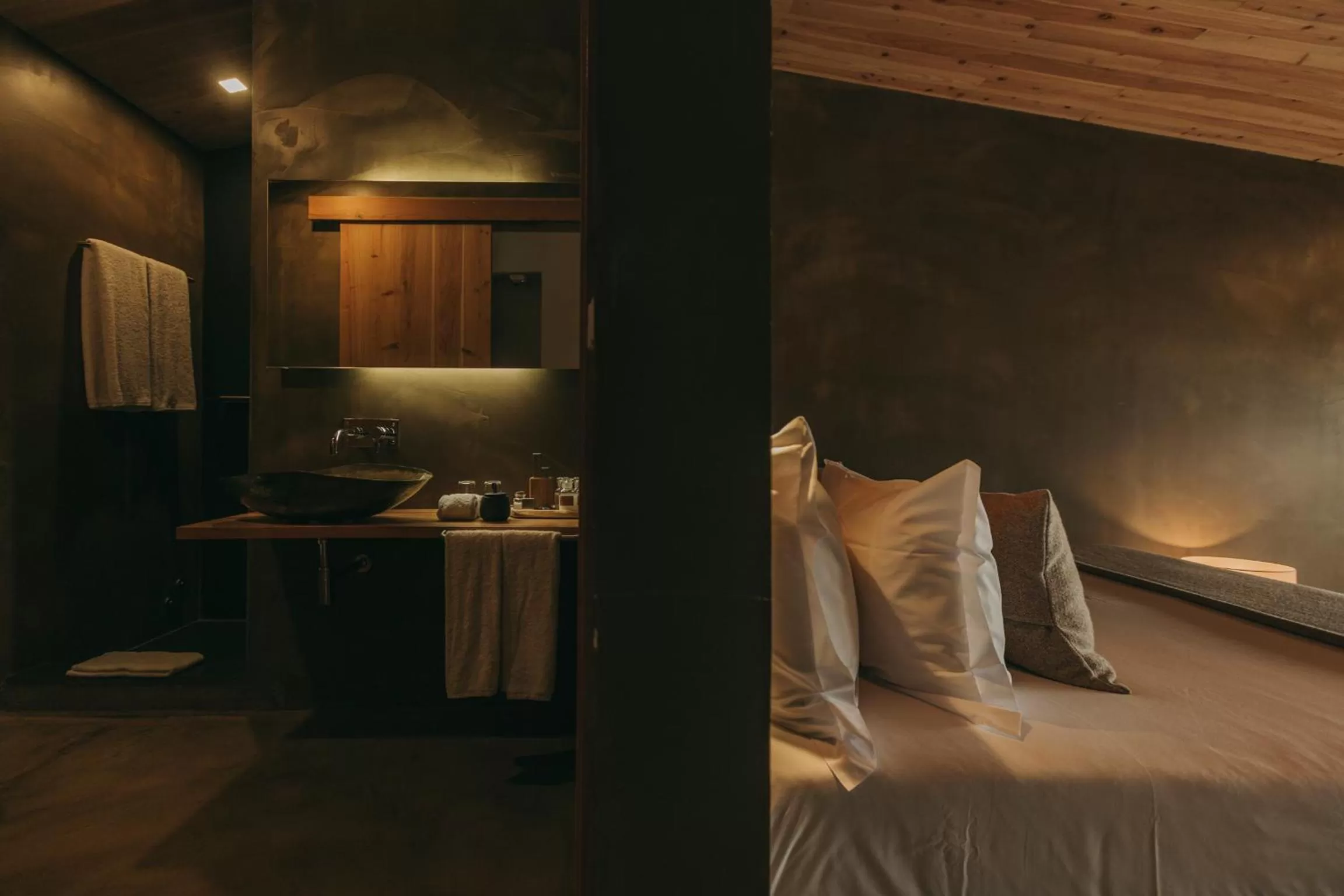 Toilet, Bed in Santa Barbara Eco-Beach Resort