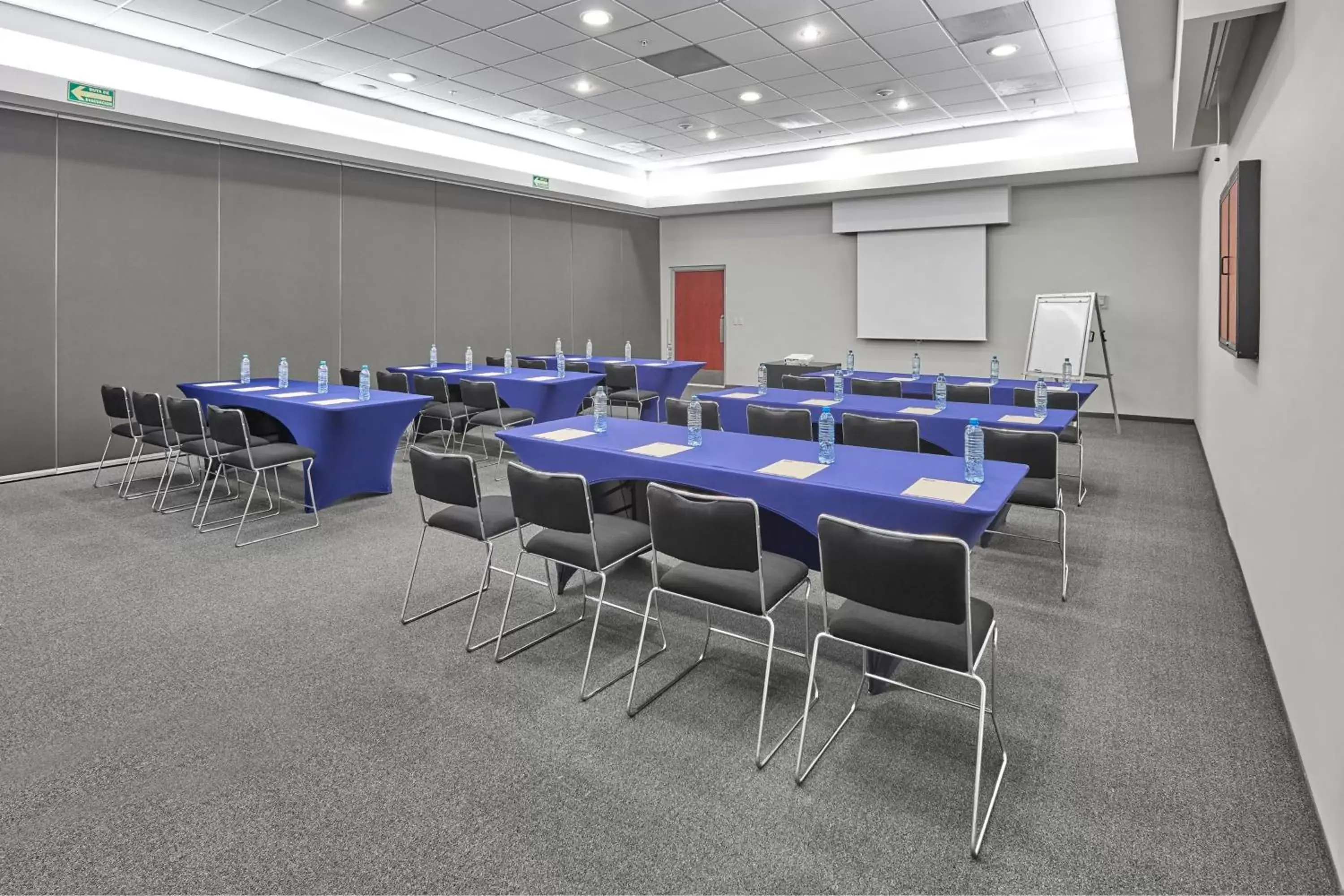 Meeting/conference room in City Express by Marriott Monterrey Aeropuerto