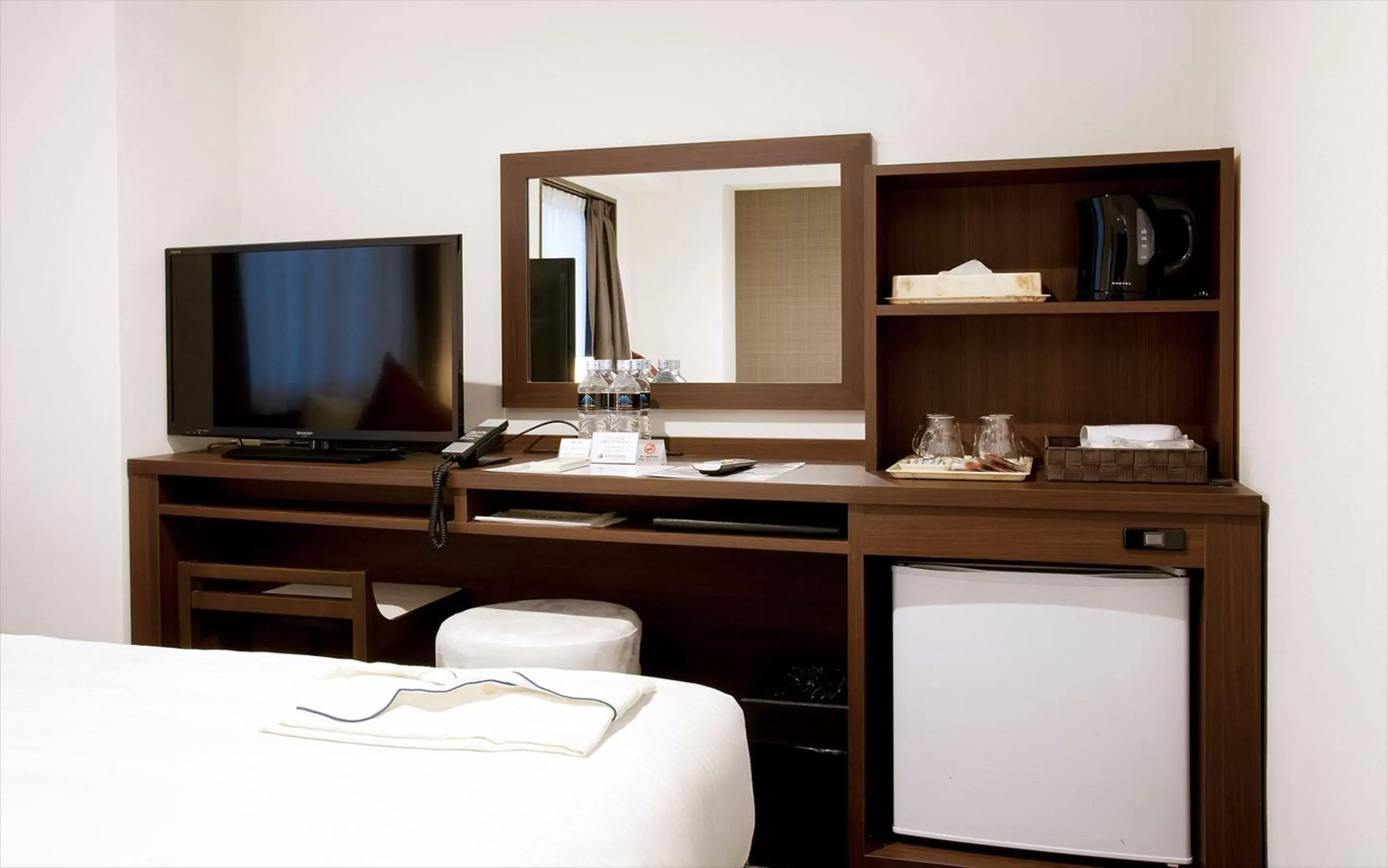 Photo of the whole room in Hotel Sun White Photo of the whole room in Hotel Sun White