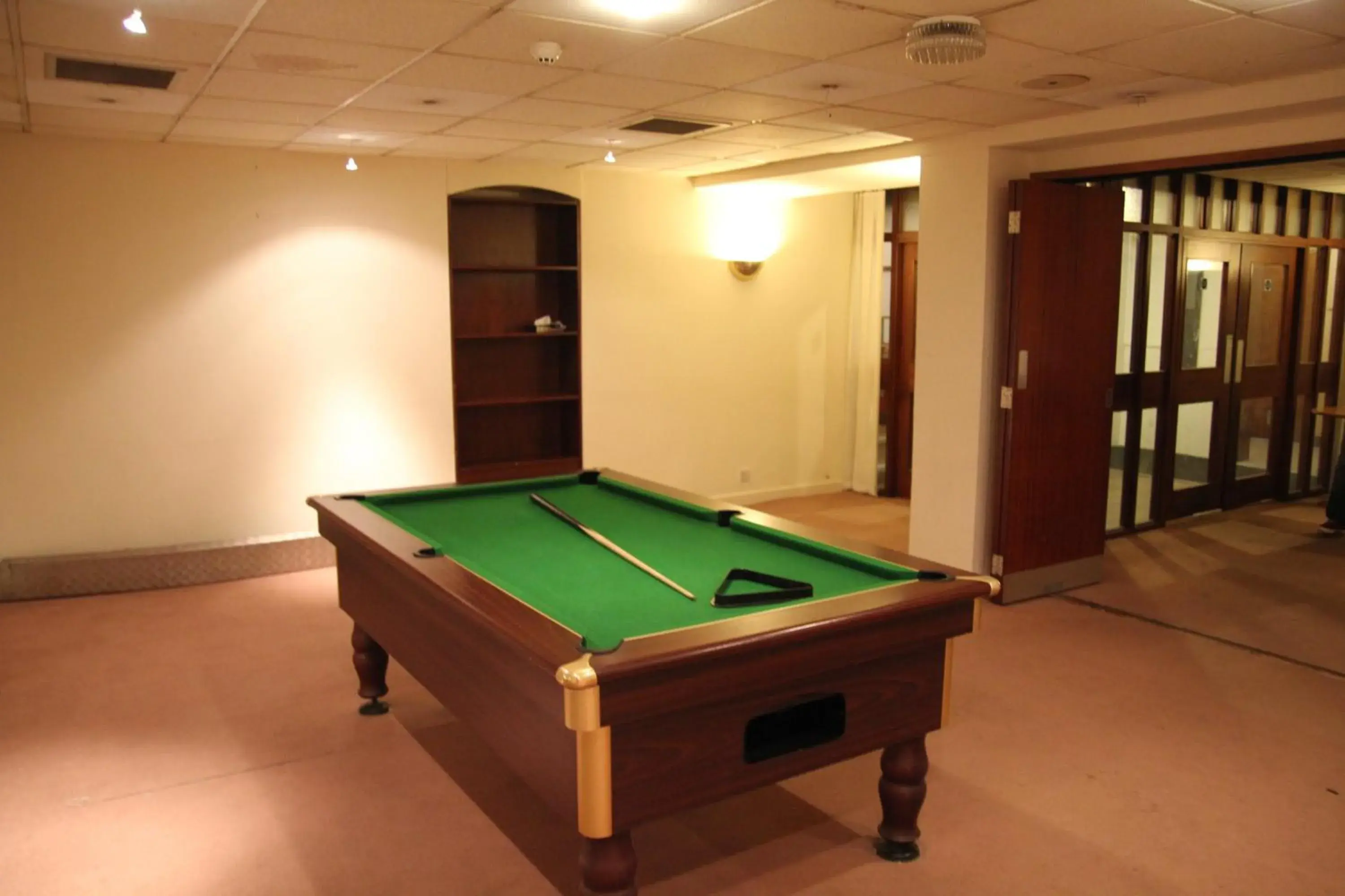 Billiard, Billiards in Hylands Hotel