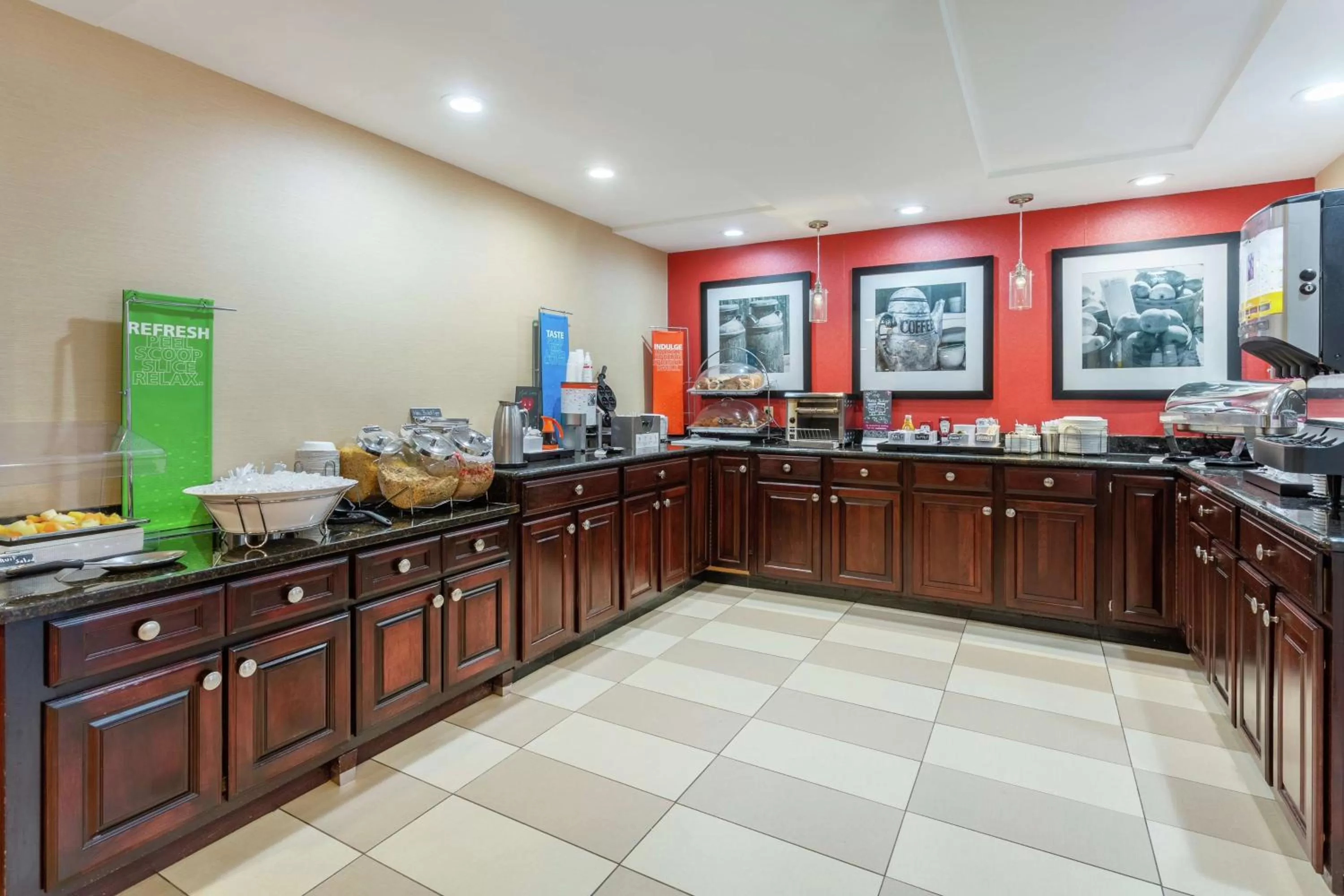 Breakfast in Hampton Inn Groton/Mystic