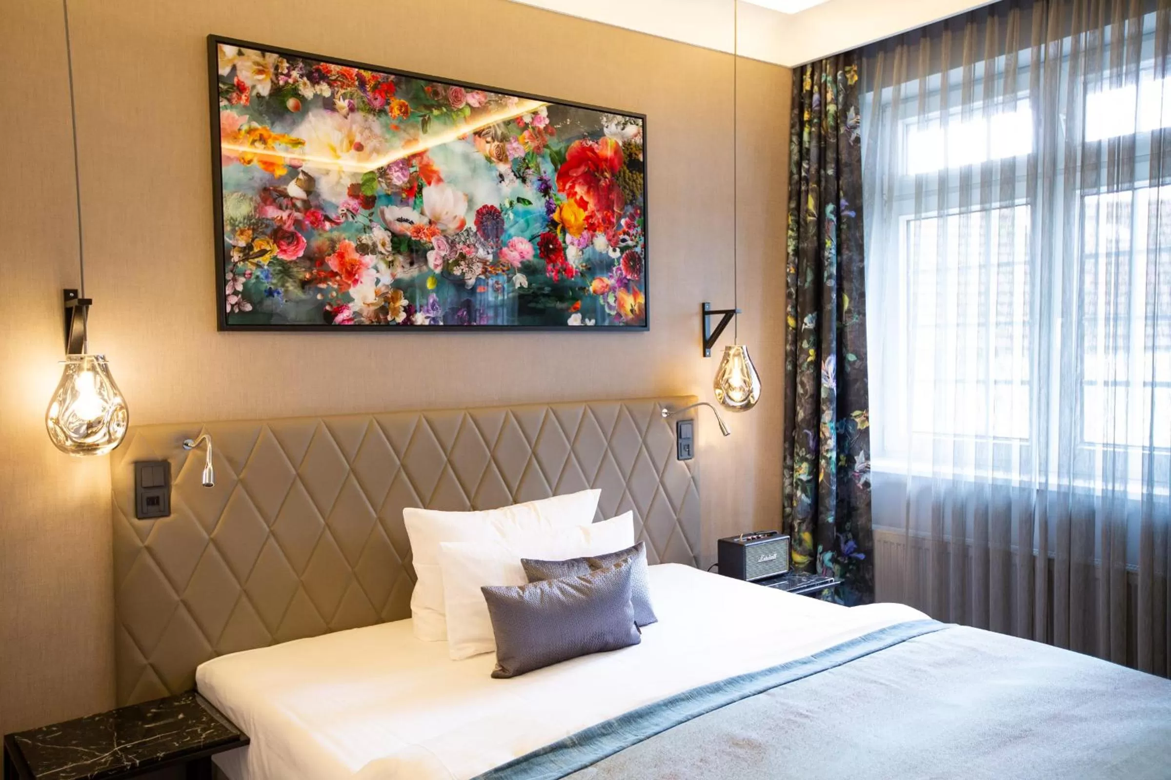 Photo of the whole room, Bed in Boutique Hotel Poppenbütteler Hof