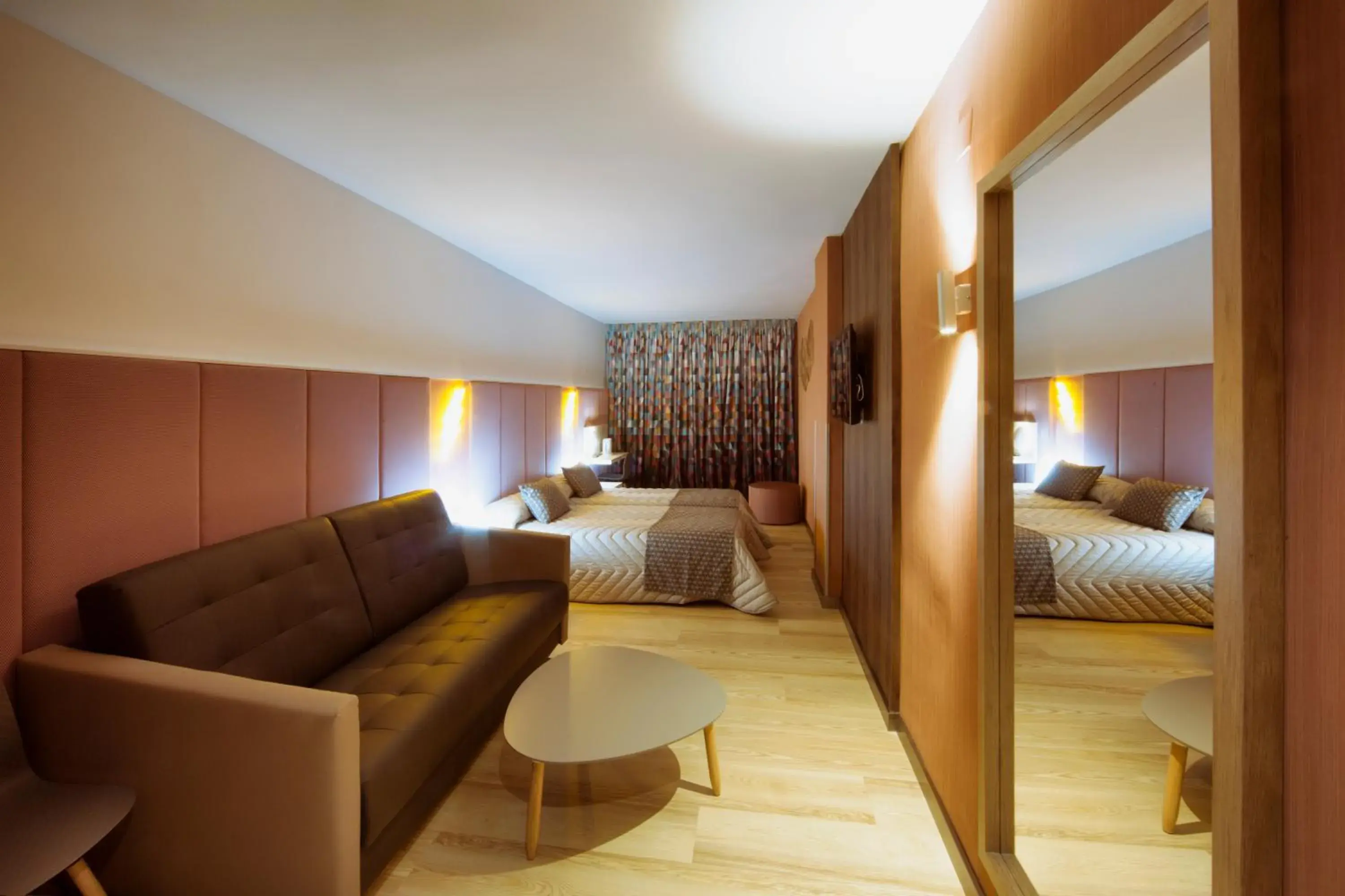 Bedroom, Seating Area in Hotel Cuco