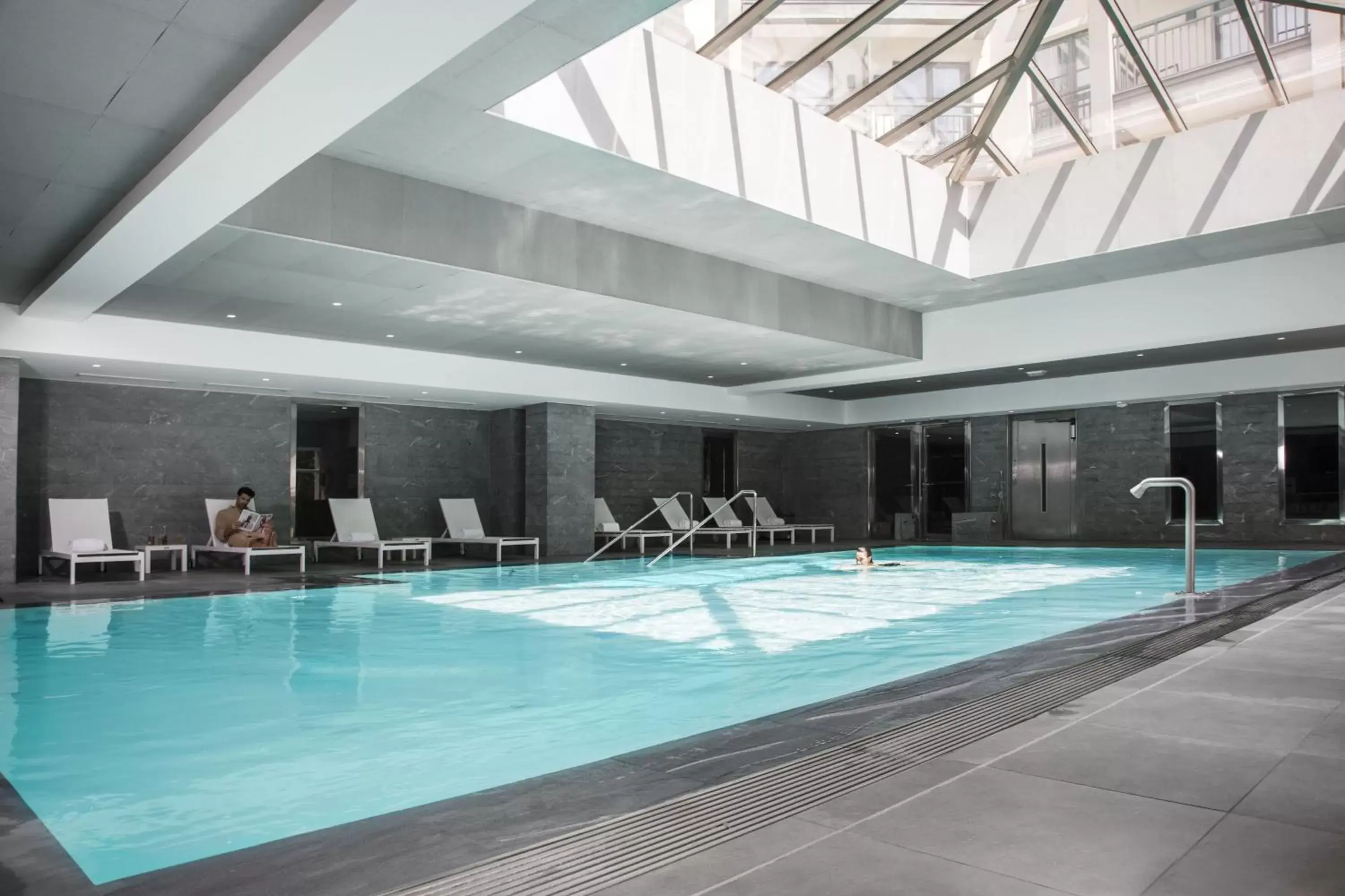 Spa and wellness centre/facilities, Swimming Pool in Relais Spa Chessy Val d'Europe