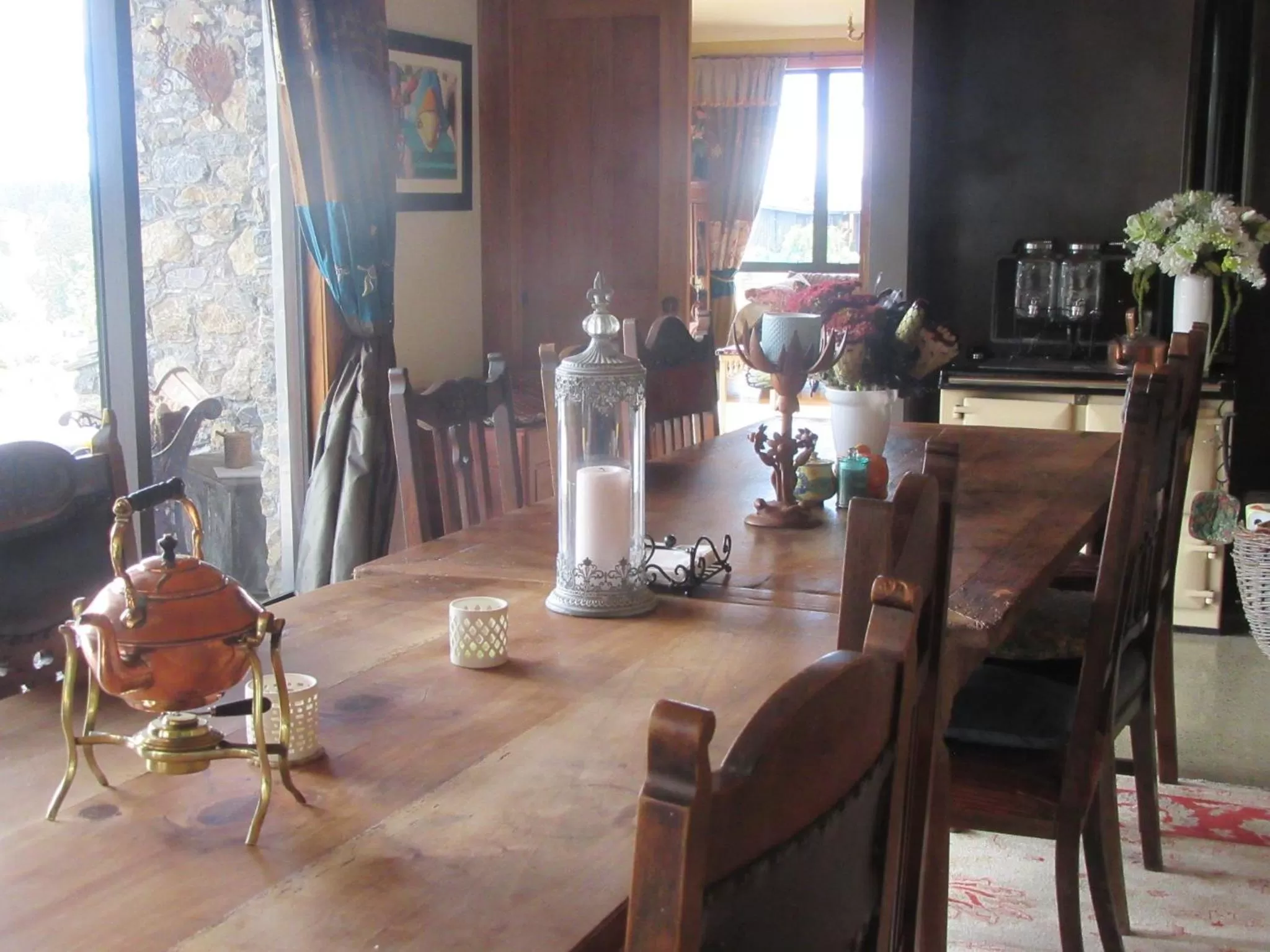 Dining area in Redwood Valley B & B