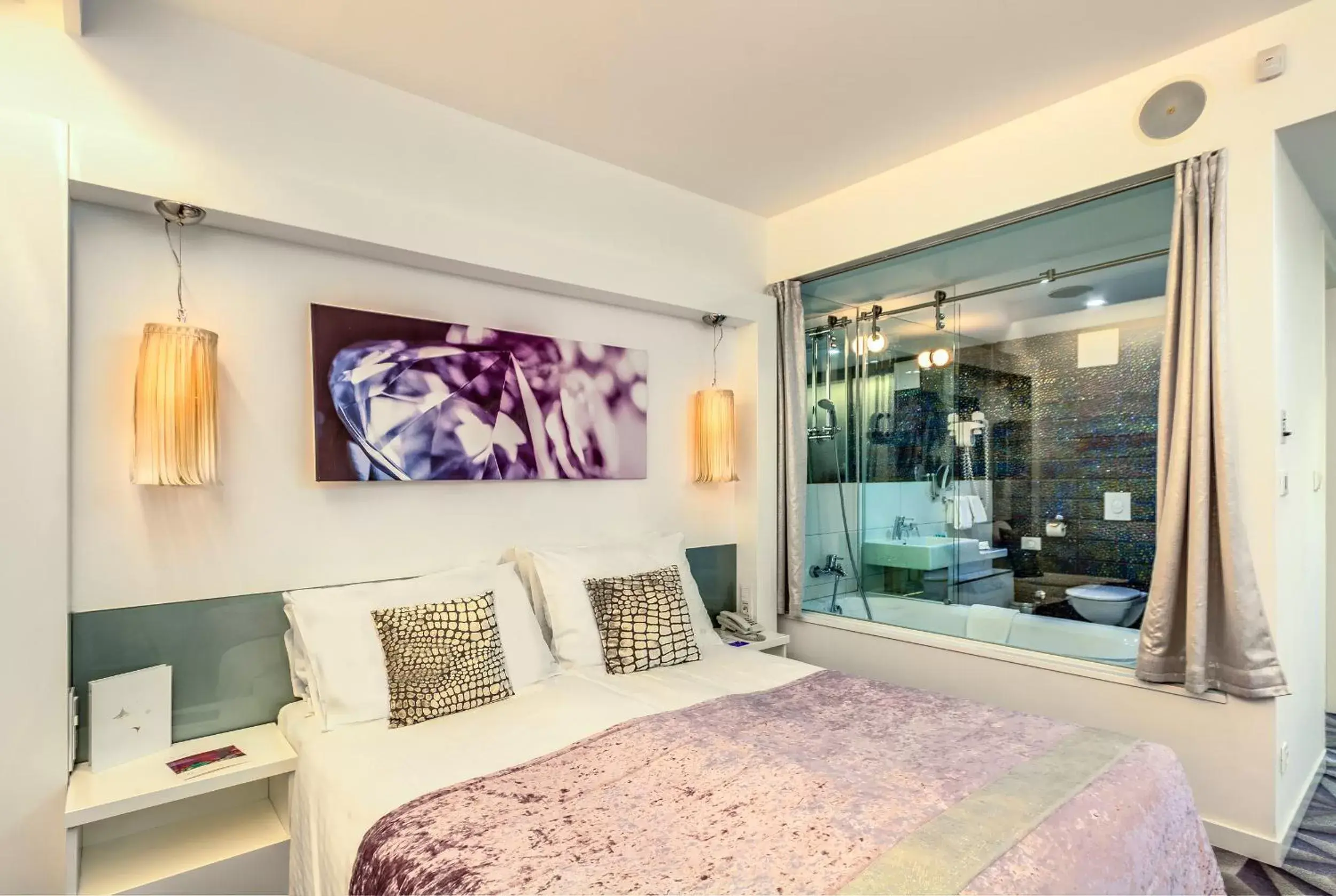 Bedroom, Bed in Hotel Luxe