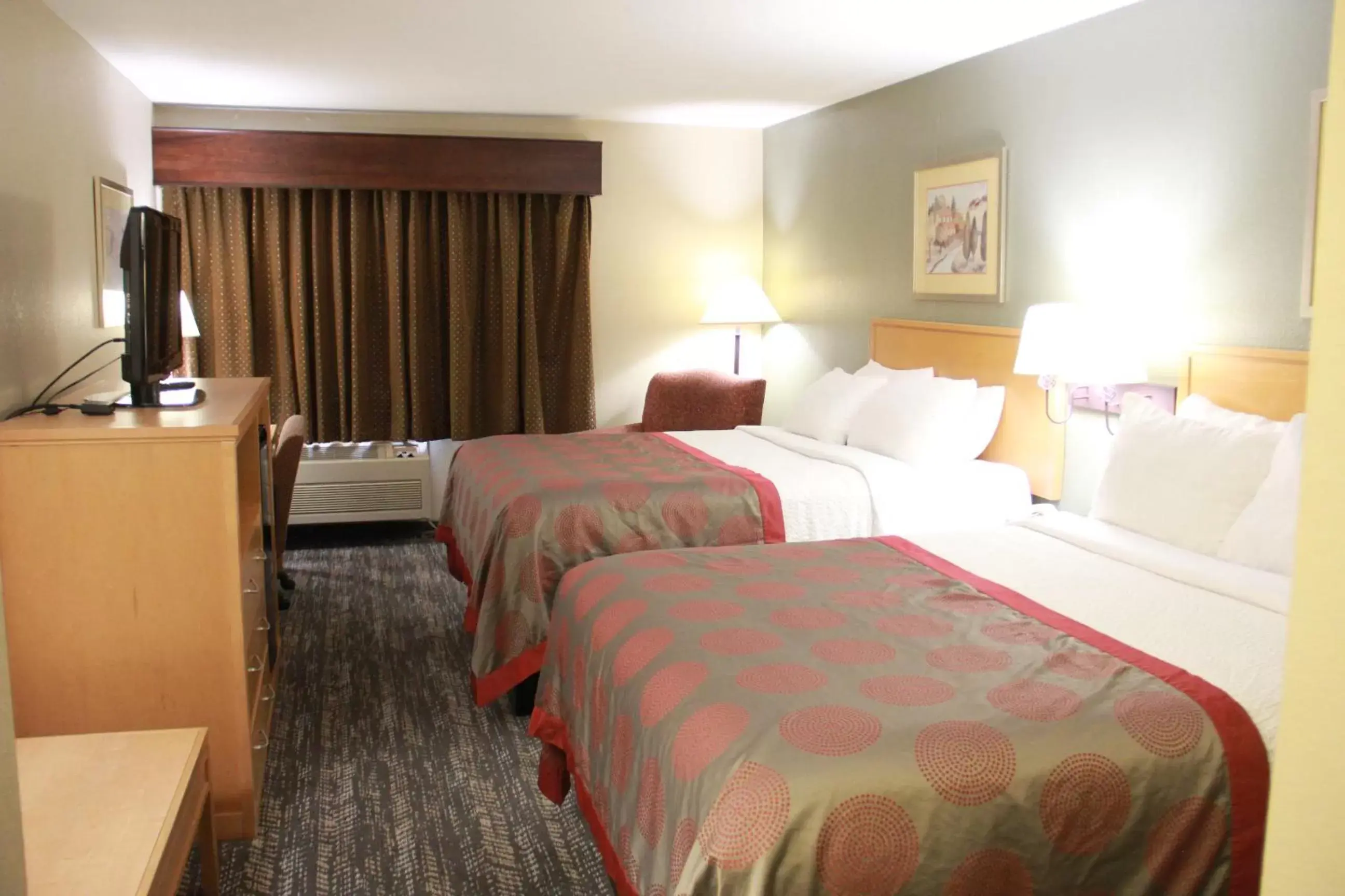 Bed in Ramada by Wyndham Spirit Lake/Okoboji