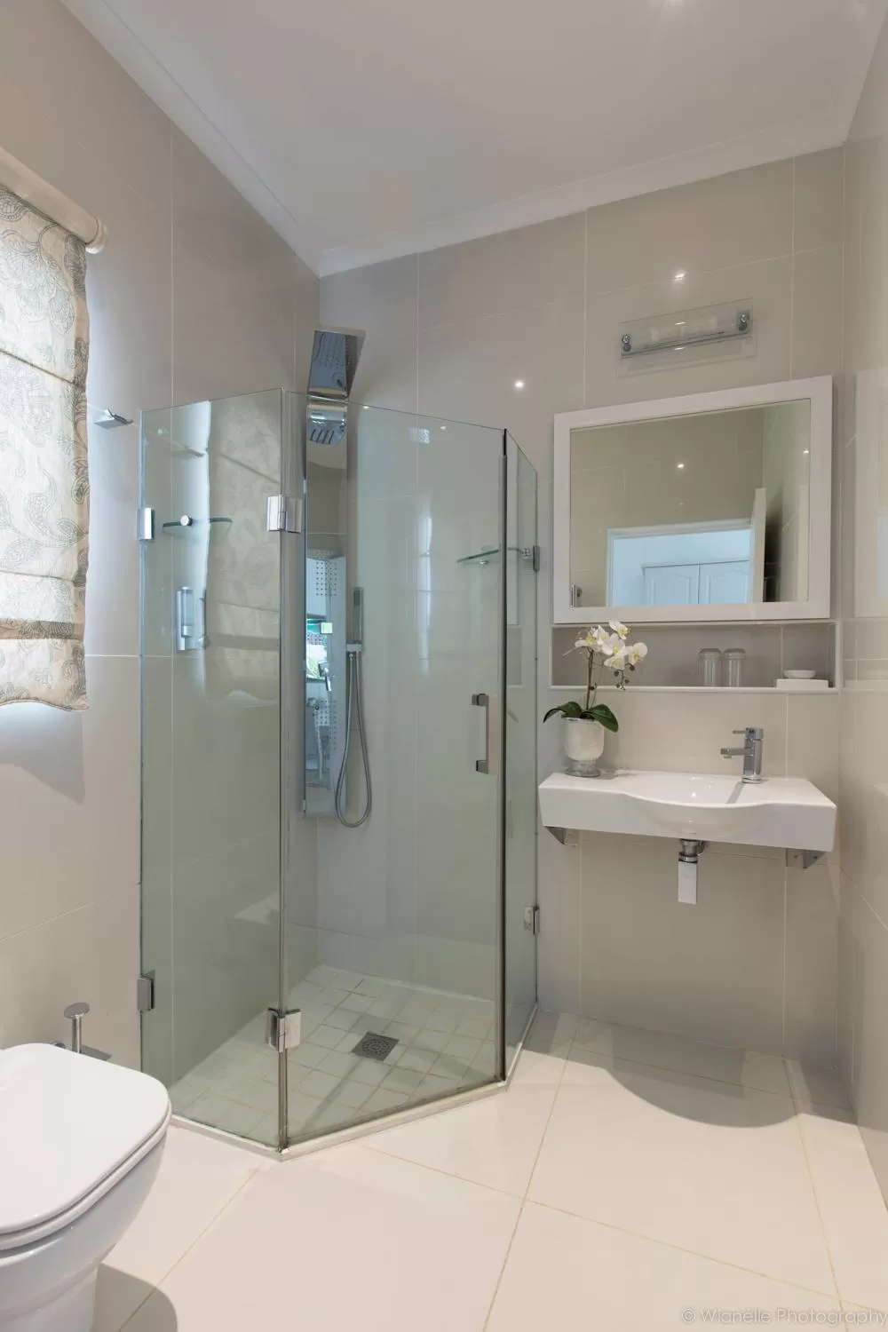 Shower in Carslogie House
