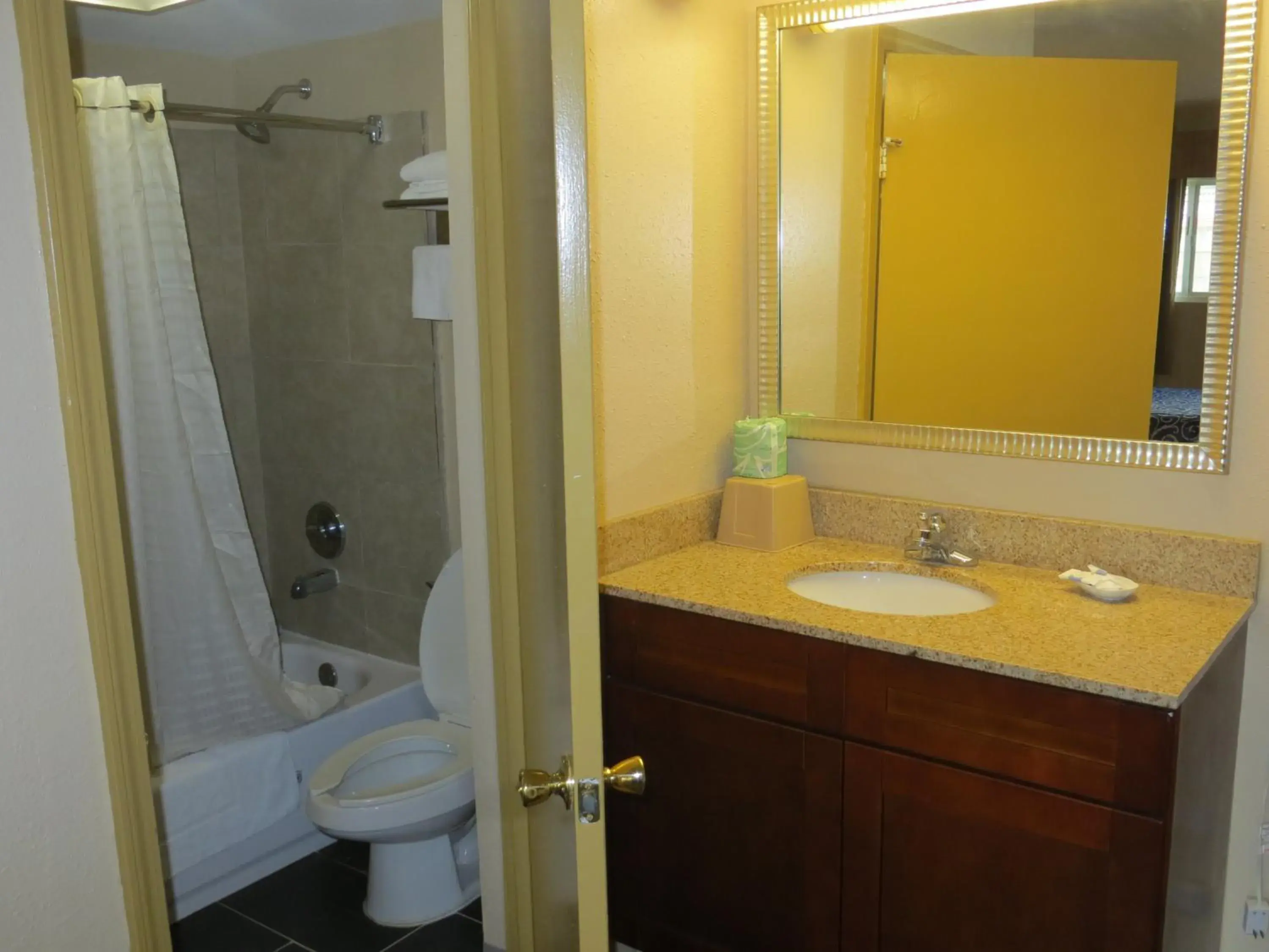 Bathroom in Astro Best Inn