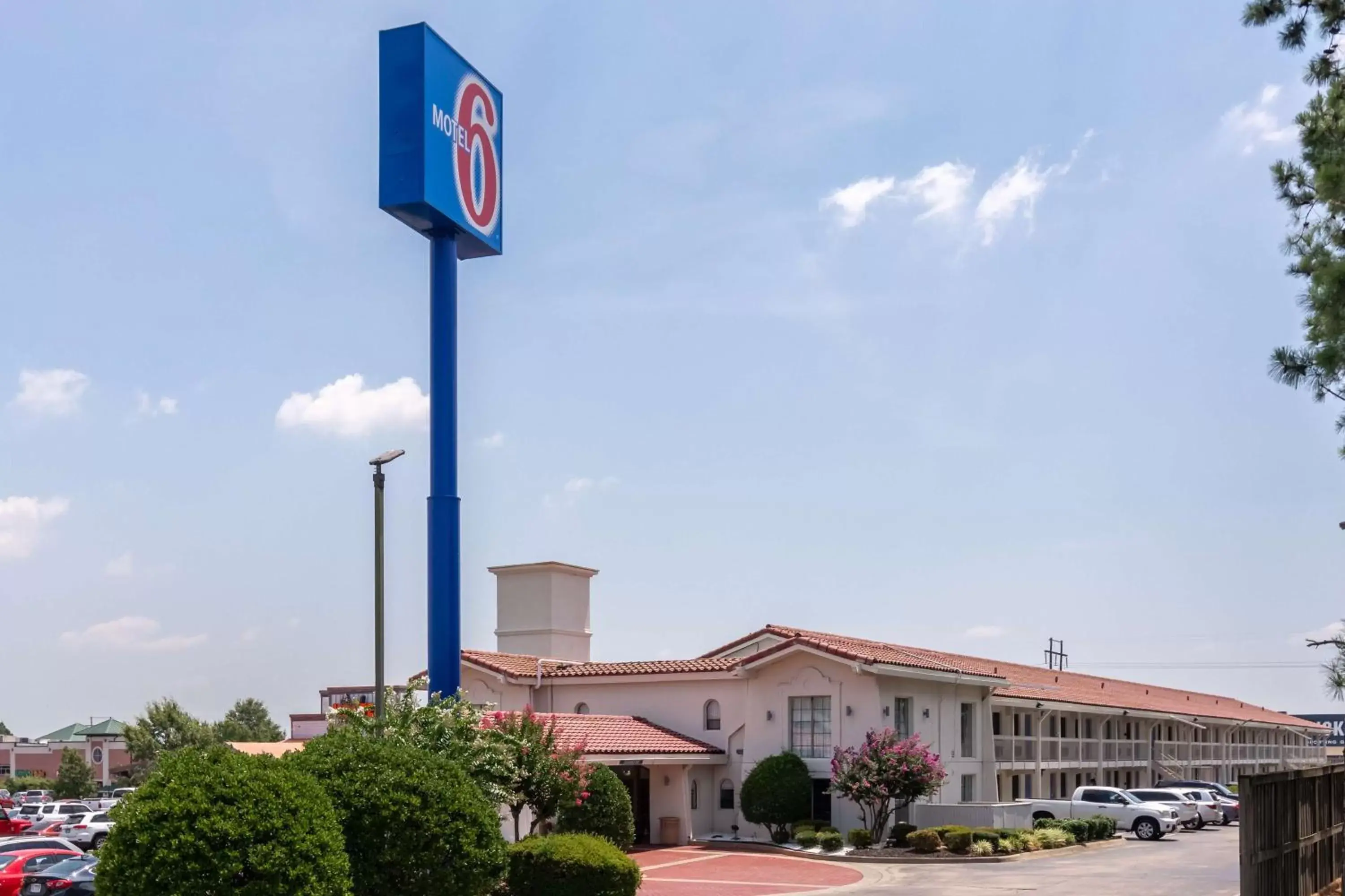 Property Building in Motel 6-North Little Rock, AR - McCain