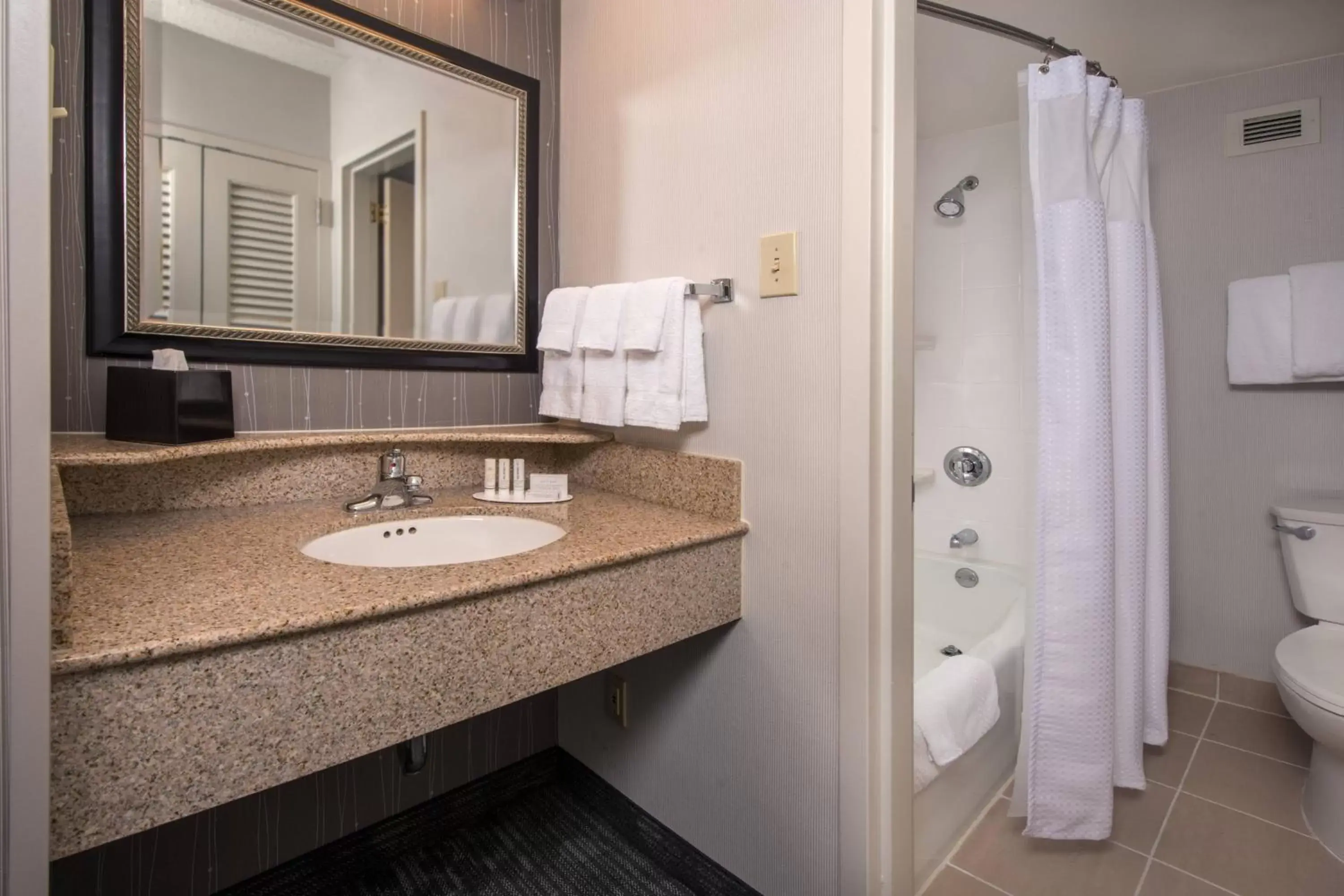 Bathroom in Courtyard by Marriott Fairfax Fair Oaks