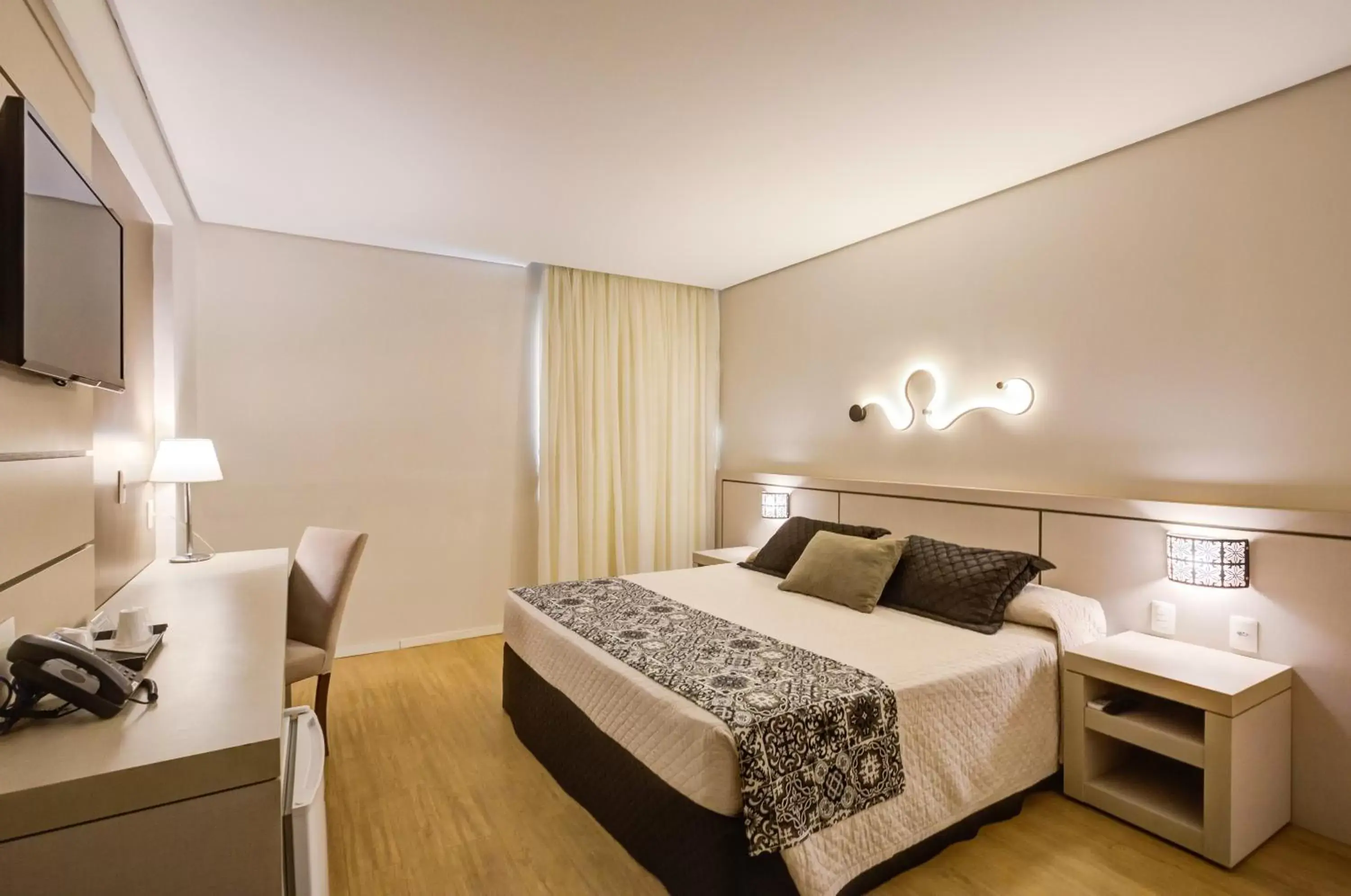 Bedroom, Bed in Viale Tower Hotel