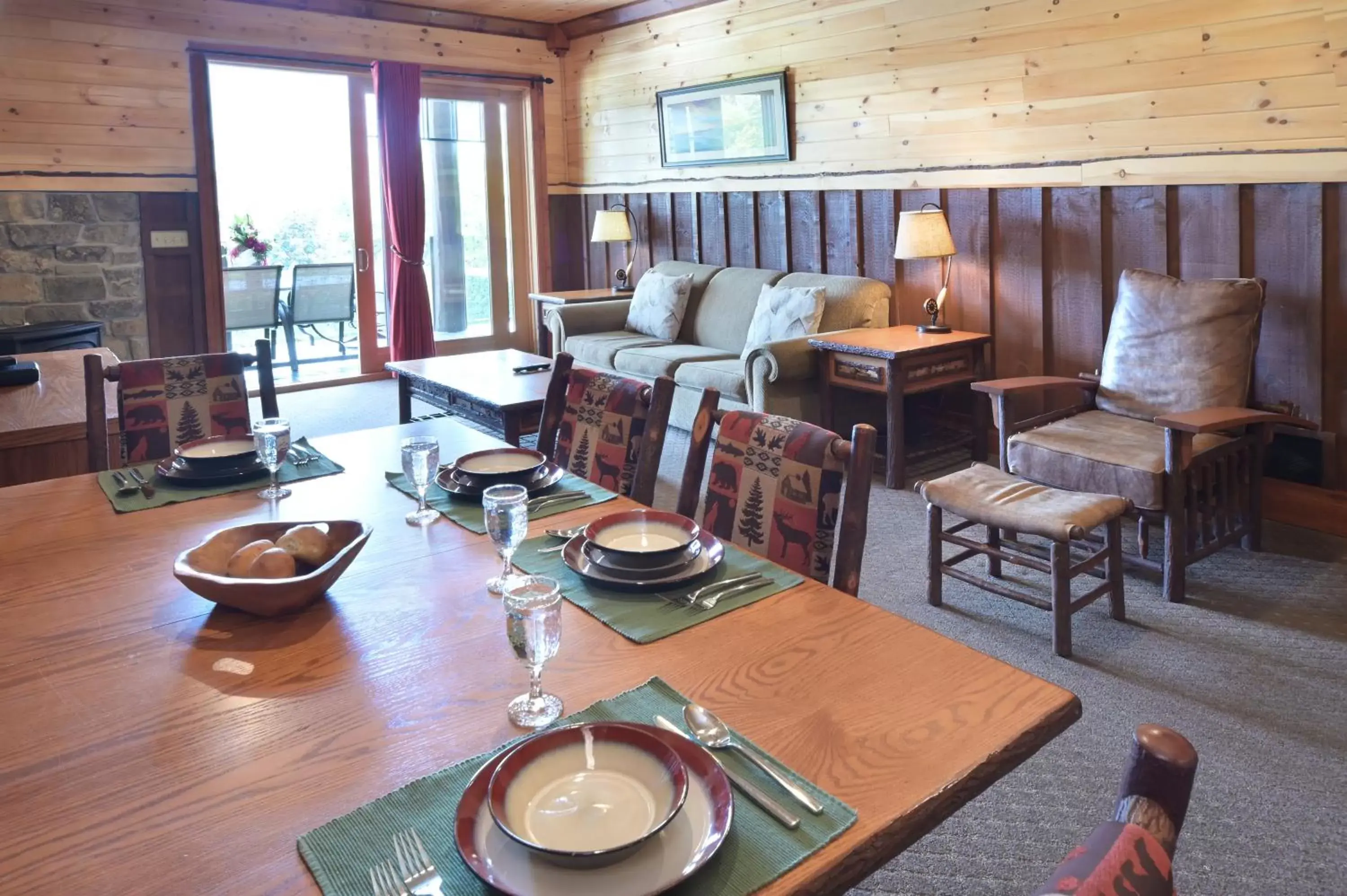 Dining area, Restaurant/Places to Eat in The Lodges at Cresthaven