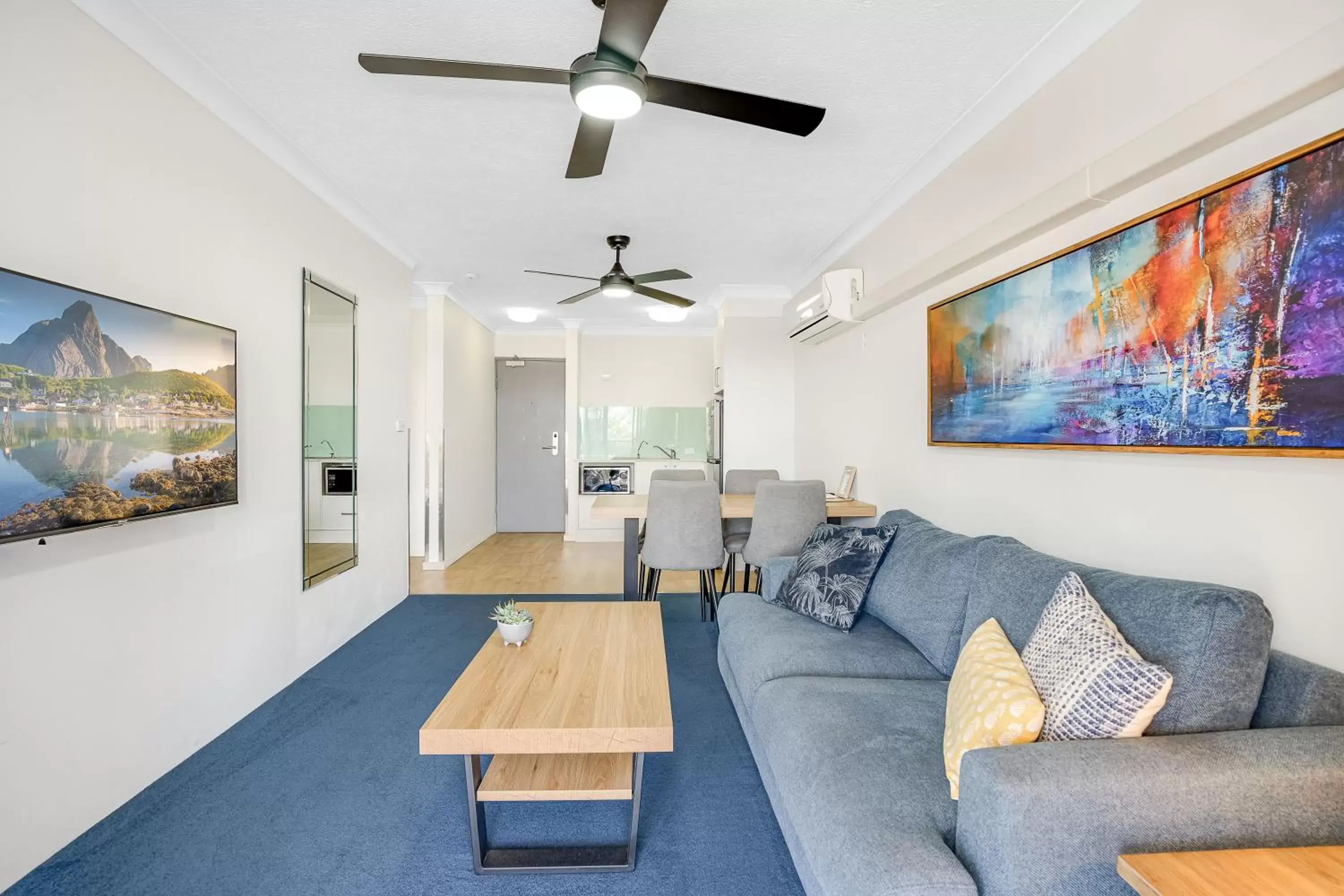 Living room, Seating Area in Nelson Towers Motel & Apartments