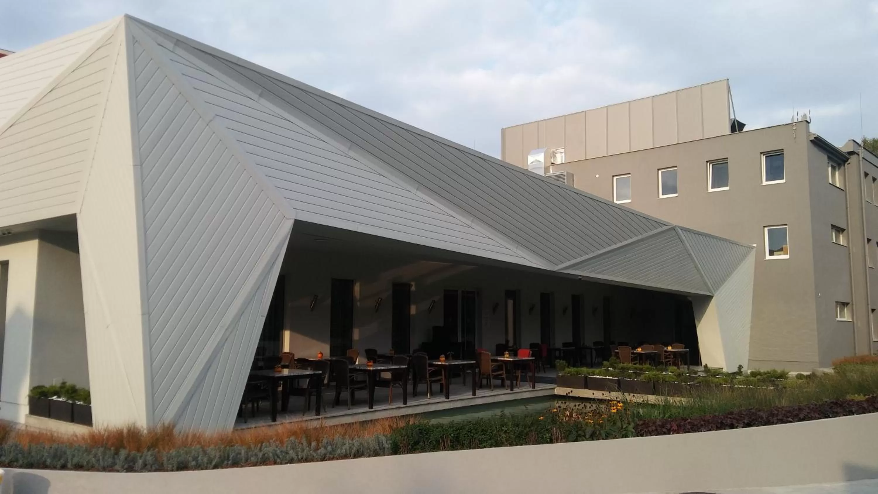 Facade/entrance in Anna Hotel