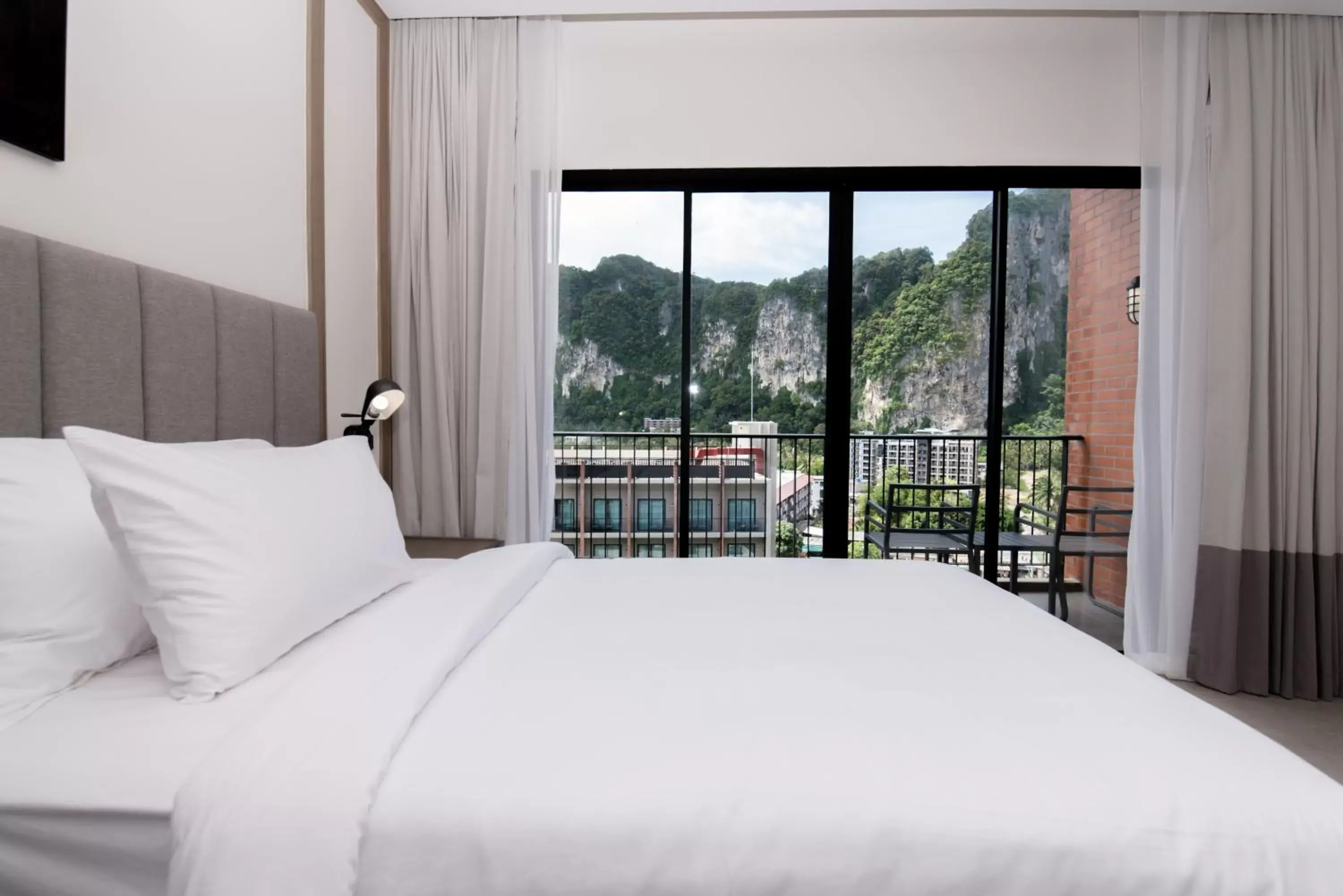 Bedroom, Bed in Sugar Marina Hotel CLIFFHANGER Aonang - SHA Extra Plus