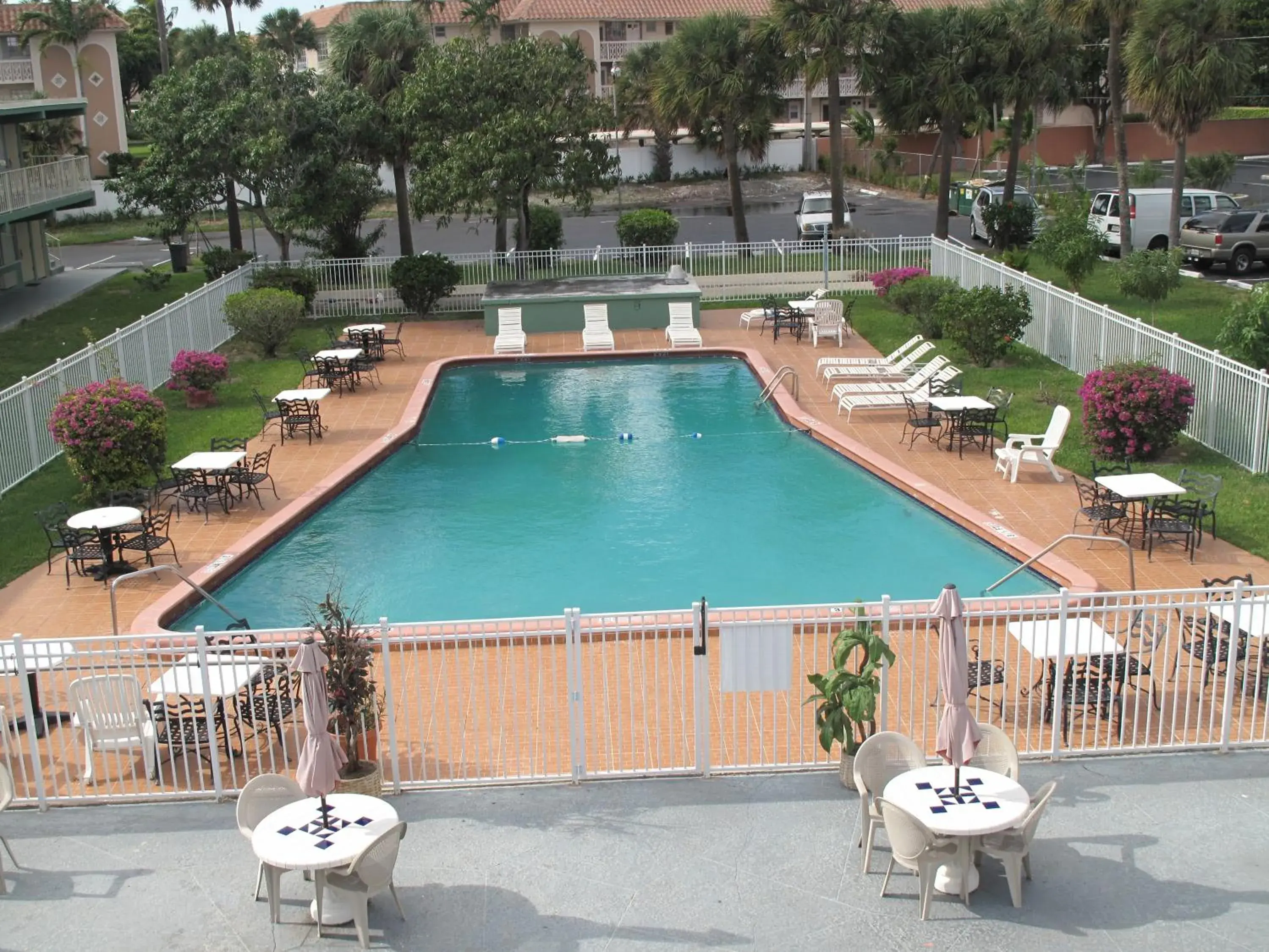 Balcony/Terrace, Pool View in Boca Inn